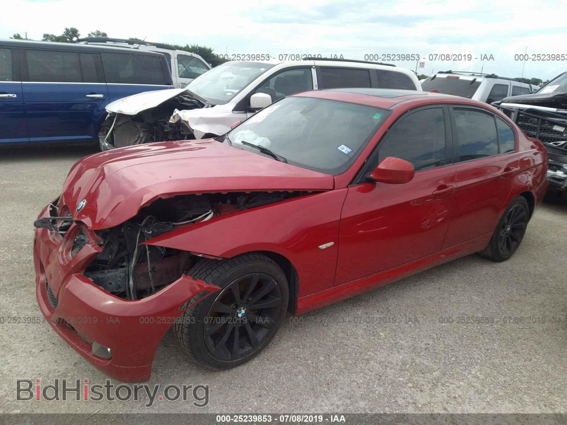 2011 BMW 328 - VIN: WBAPH7C52BE674421 - Фото 2
