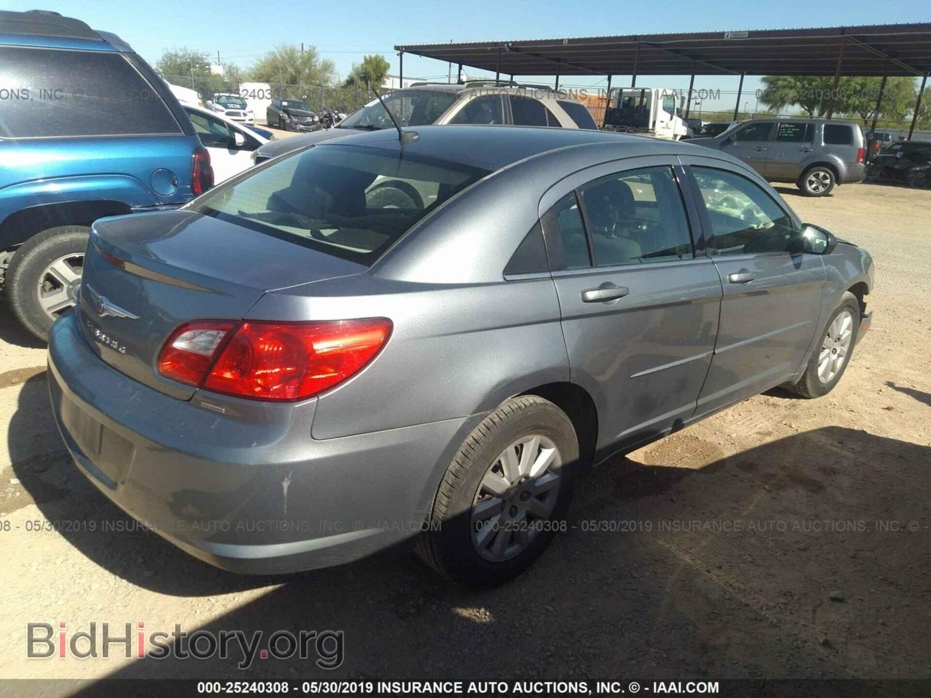 2010 CHRYSLER SEBRING - VIN: 1C3CC4FD3AN232025 - Фото 4