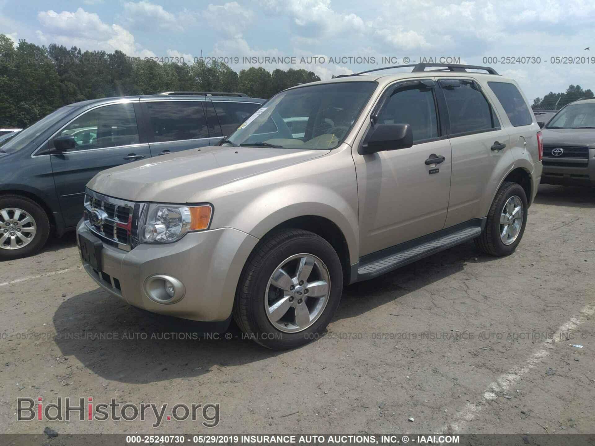 2011 FORD ESCAPE - VIN: 1FMCU9DG1BKB83019 - Photo 2