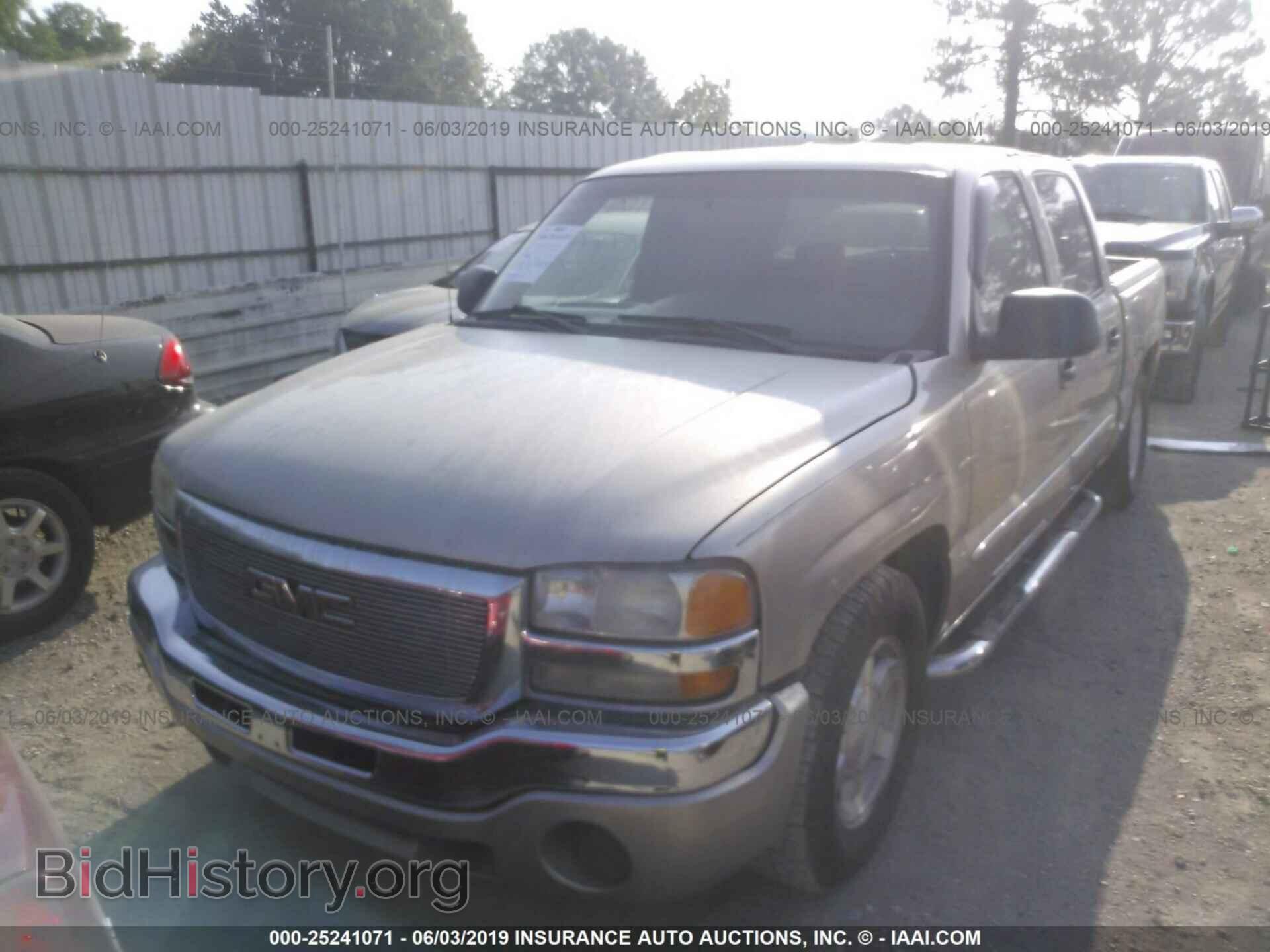 2005 GMC NEW SIERRA - VIN: 2GTEC13T351274815 - Фото 2