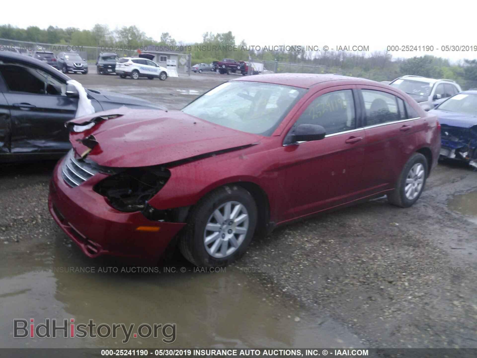 2010 CHRYSLER SEBRING - VIN: 1C3CC4FB8AN152511 - Фото 2