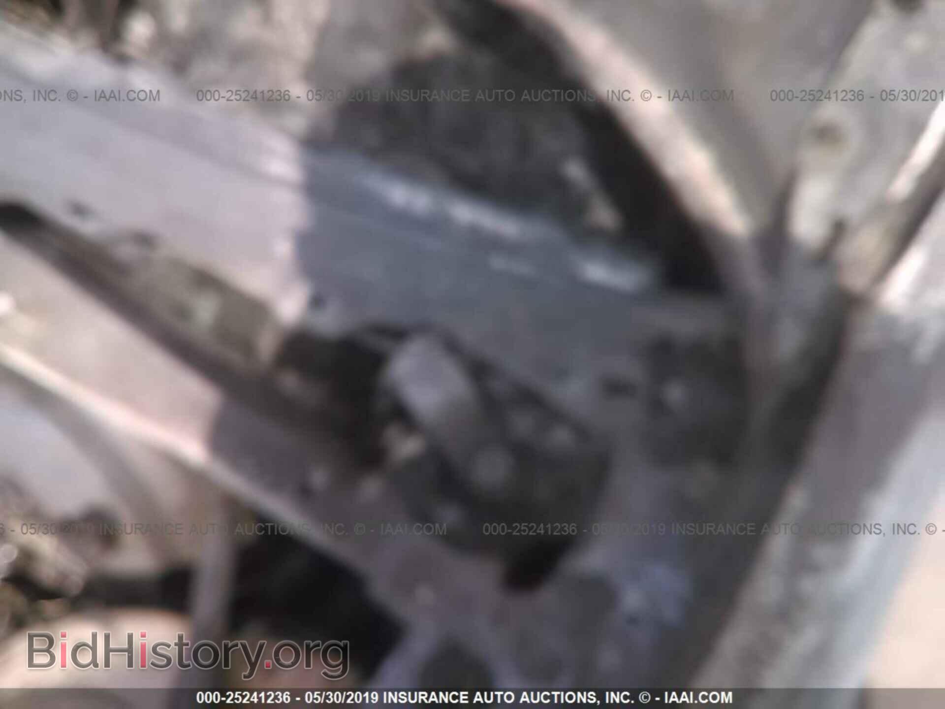 2000 NISSAN MAXIMA - VIN: JN1CA31D7YT720082 - Фото 9
