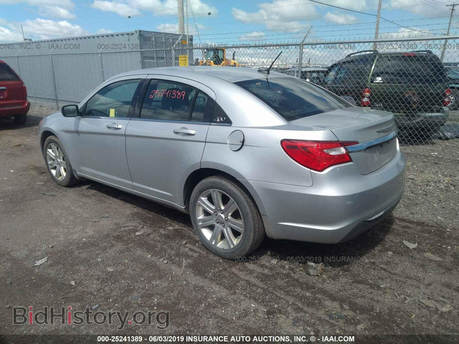 2012 CHRYSLER 200 - VIN: 1C3CCBBB5CN125263 - Фото 3