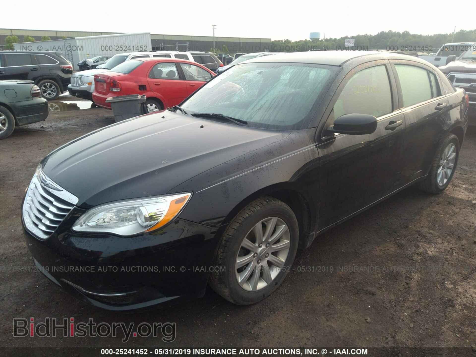 2013 CHRYSLER 200 - VIN: 1C3CCBBB8DN695159 - Photo 2