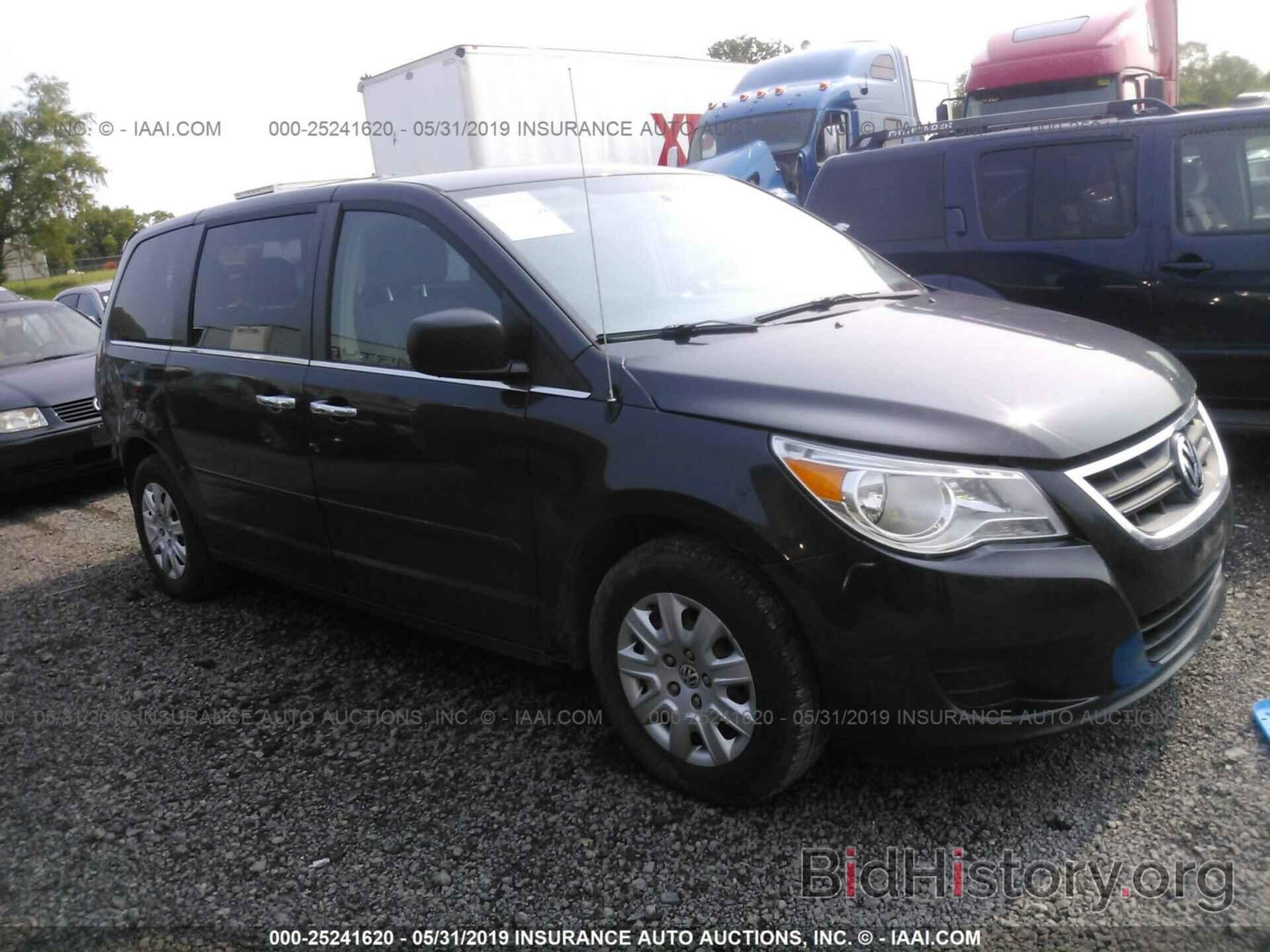 Фотография 2V4RW4DG3BR642005 - VOLKSWAGEN ROUTAN 2011