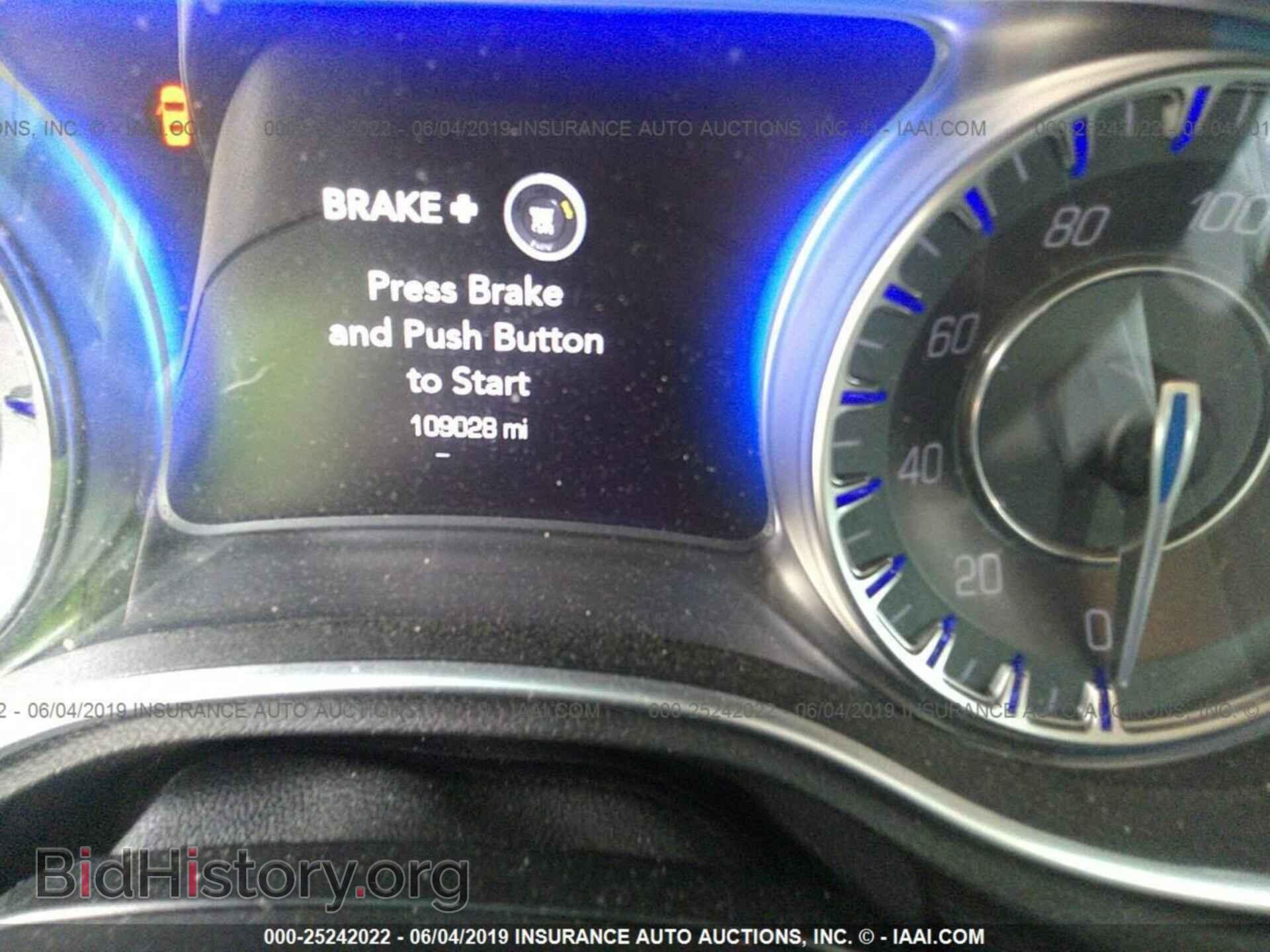 2016 CHRYSLER 300 - VIN: 2C3CCAAG6GH164272 - Фото 7