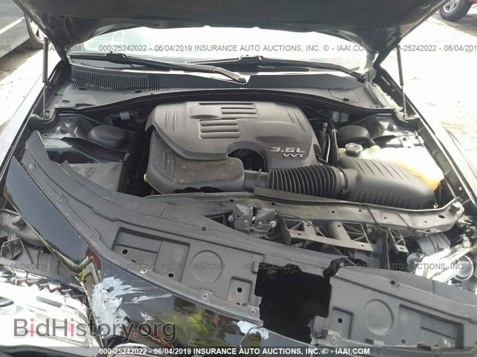 2016 CHRYSLER 300 - VIN: 2C3CCAAG6GH164272 - Фото 10