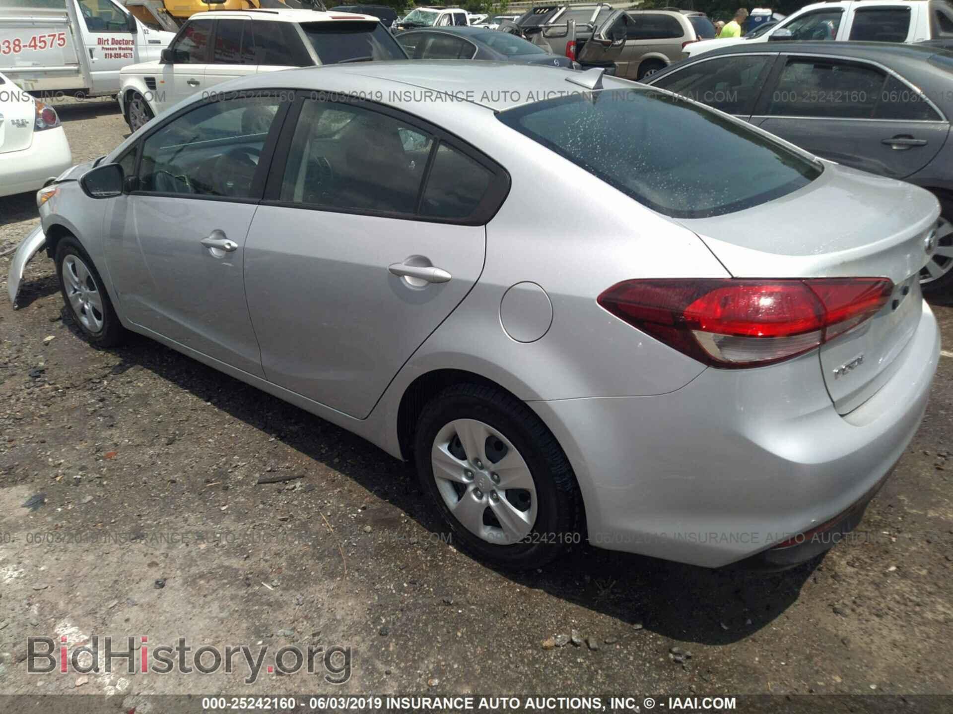 2017 KIA FORTE - VIN: 3KPFK4A73HE076421 - Фото 3