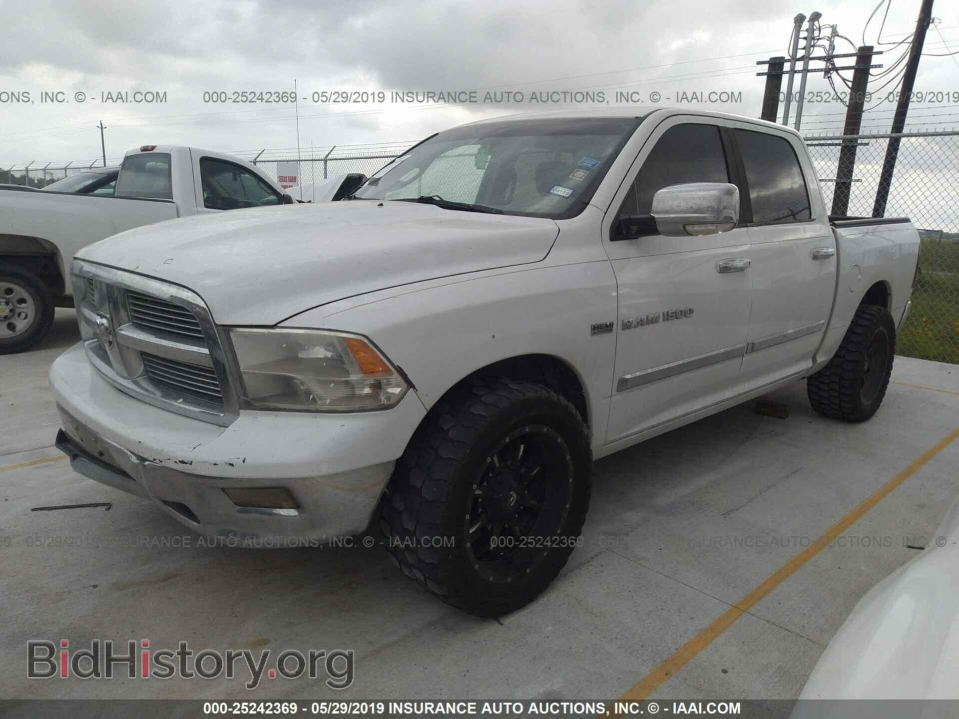 2011 DODGE RAM 1500 - VIN: 1D7RB1CT5BS582283 - Фото 2
