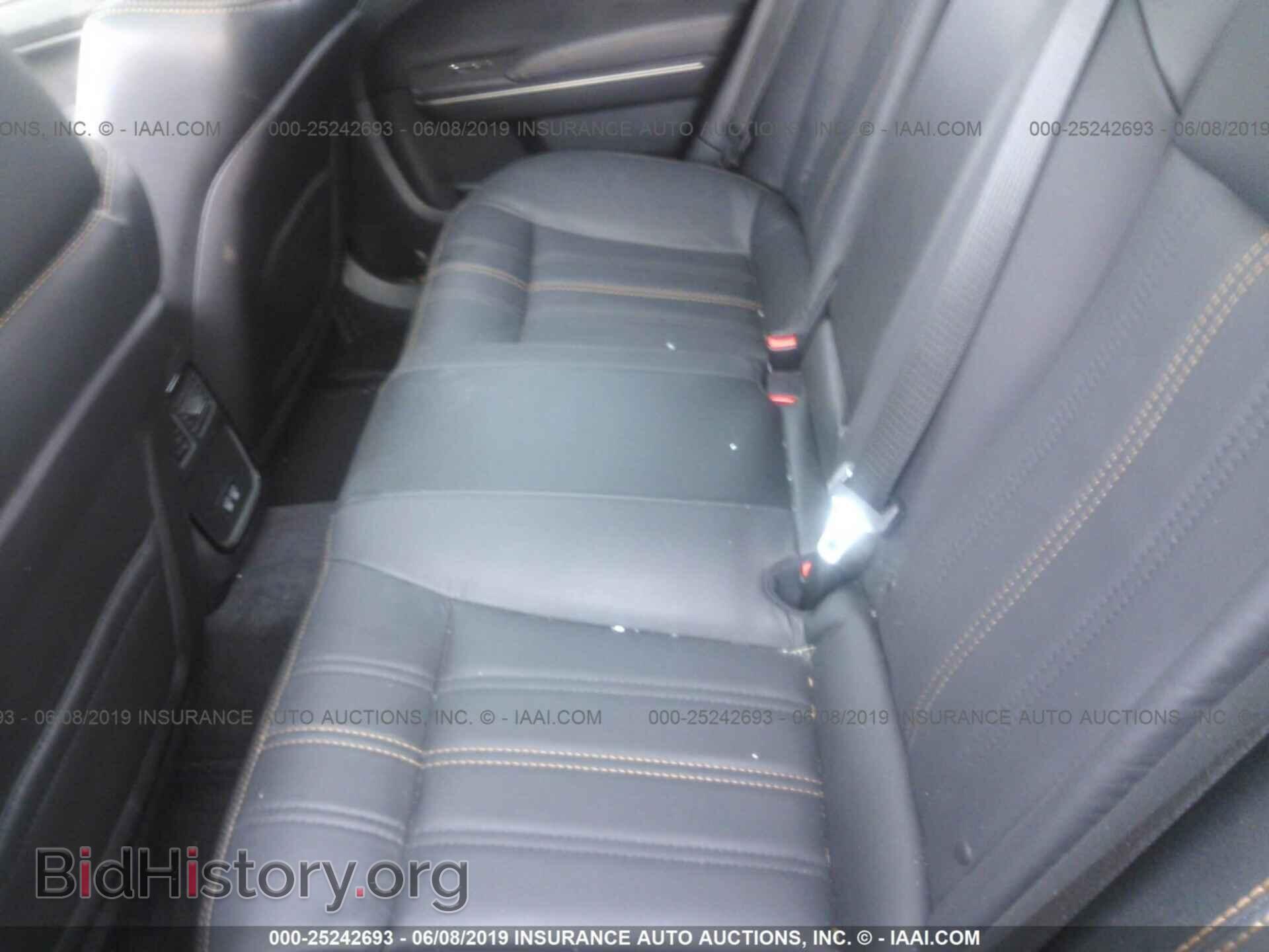 2016 CHRYSLER 300 - VIN: 2C3CCAGG4GH298642 - Фото 8
