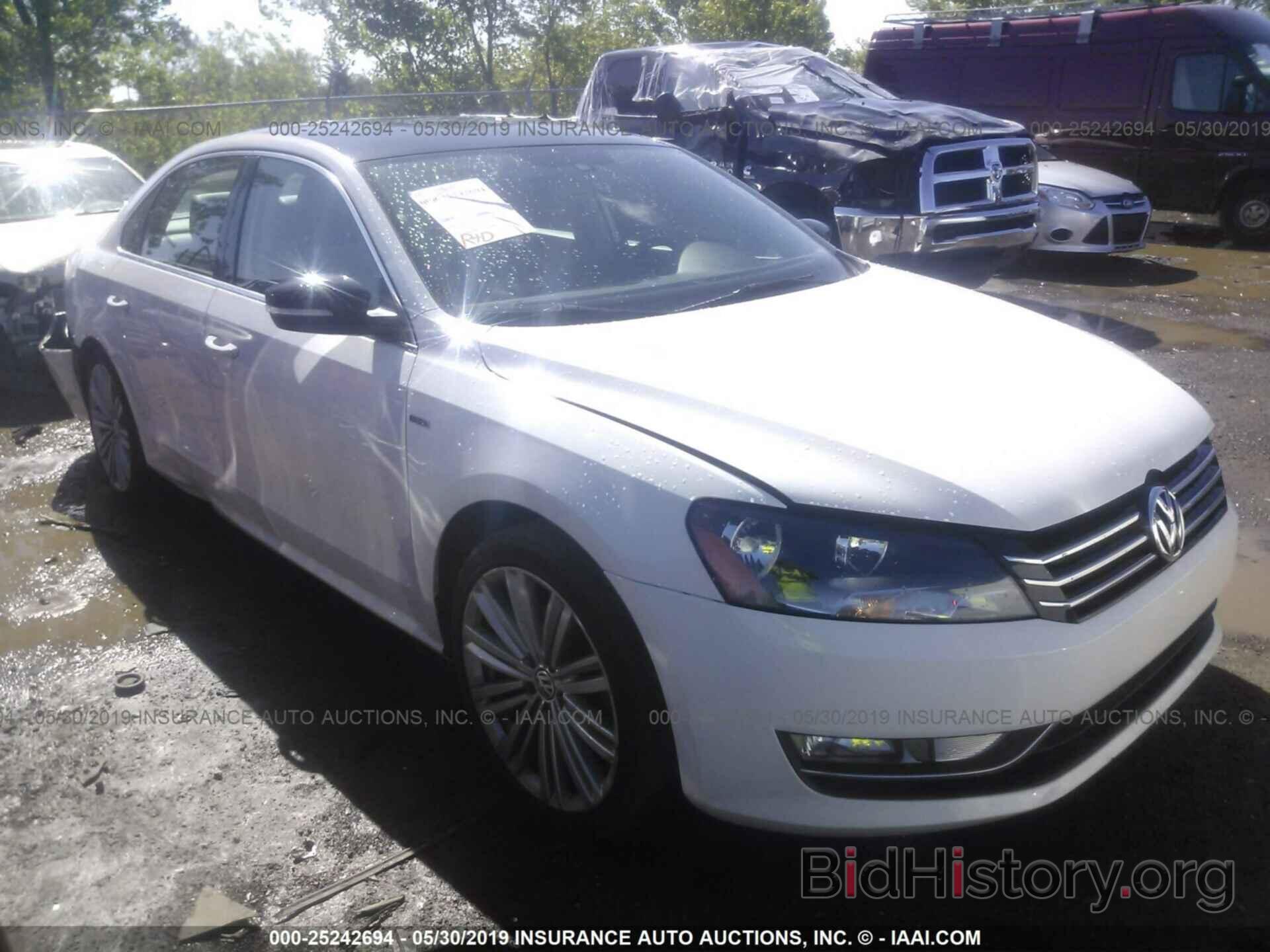 Фотография 1VWBS7A34EC115563 - VOLKSWAGEN PASSAT 2014