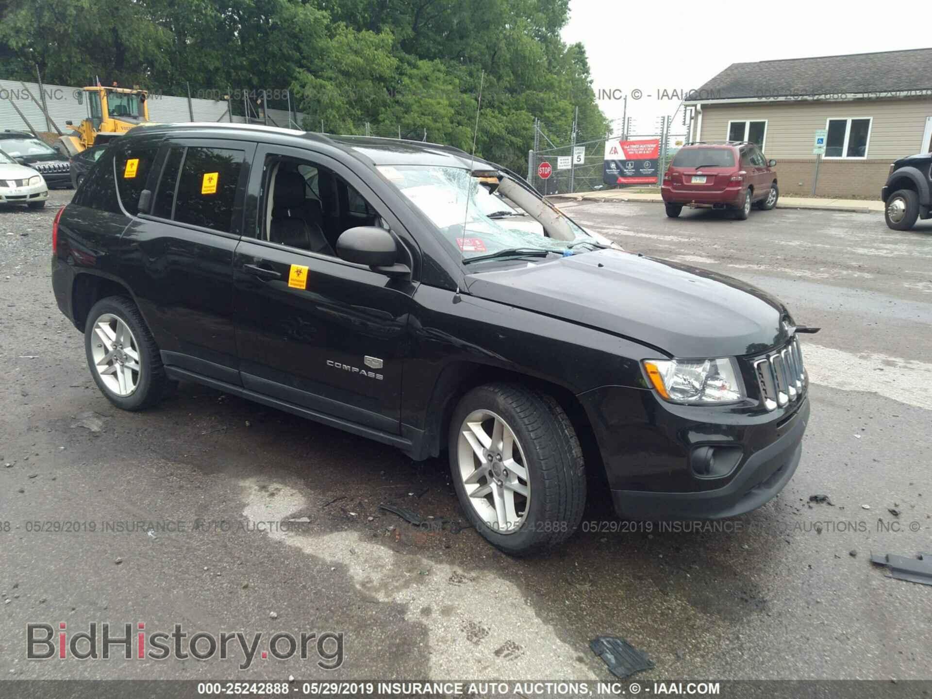 Фотография 1J4NF5FB5BD182049 - JEEP COMPASS 2011