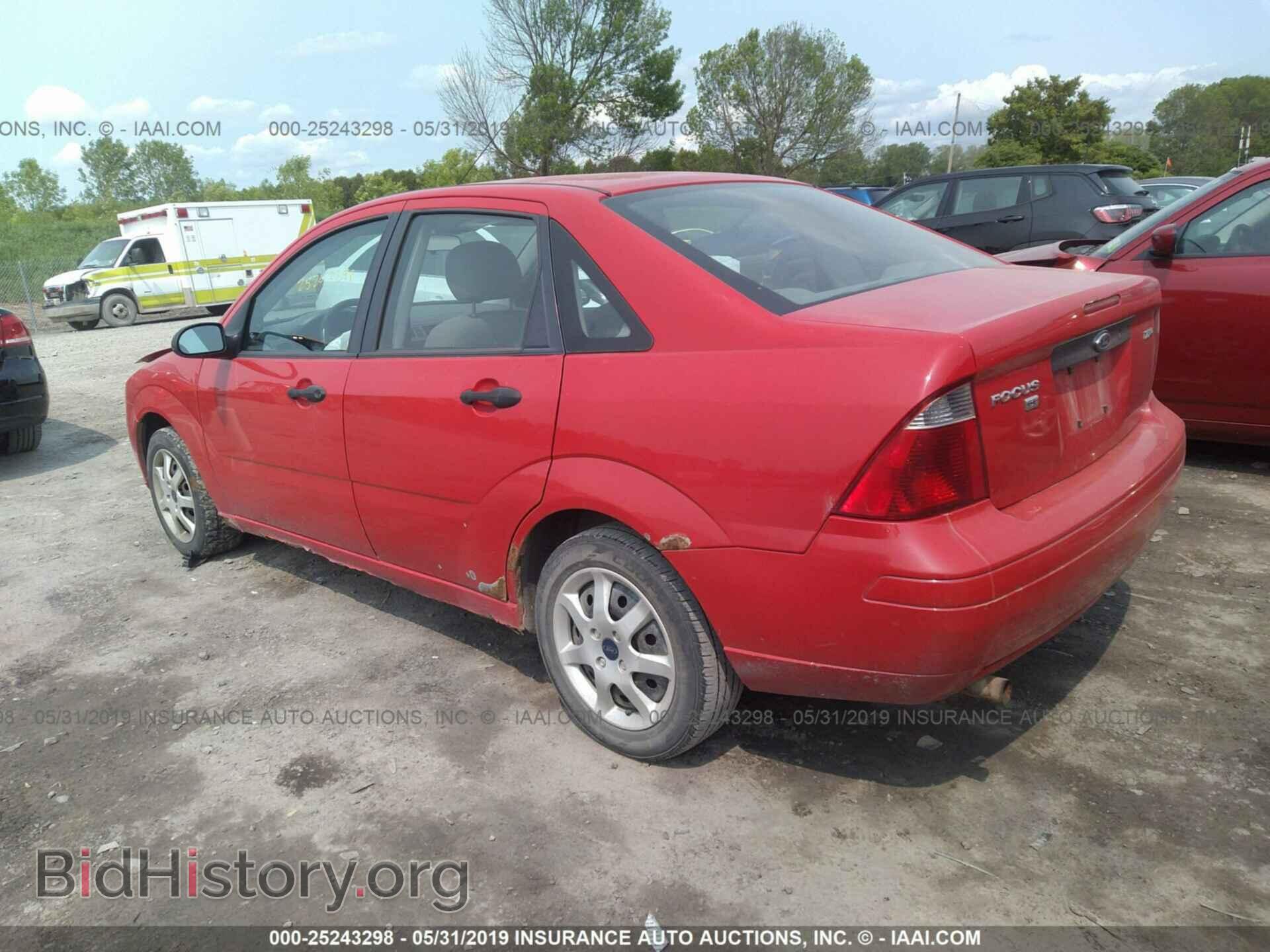 2005 FORD FOCUS - VIN: 1FAFP34N75W207914 - Фото 3