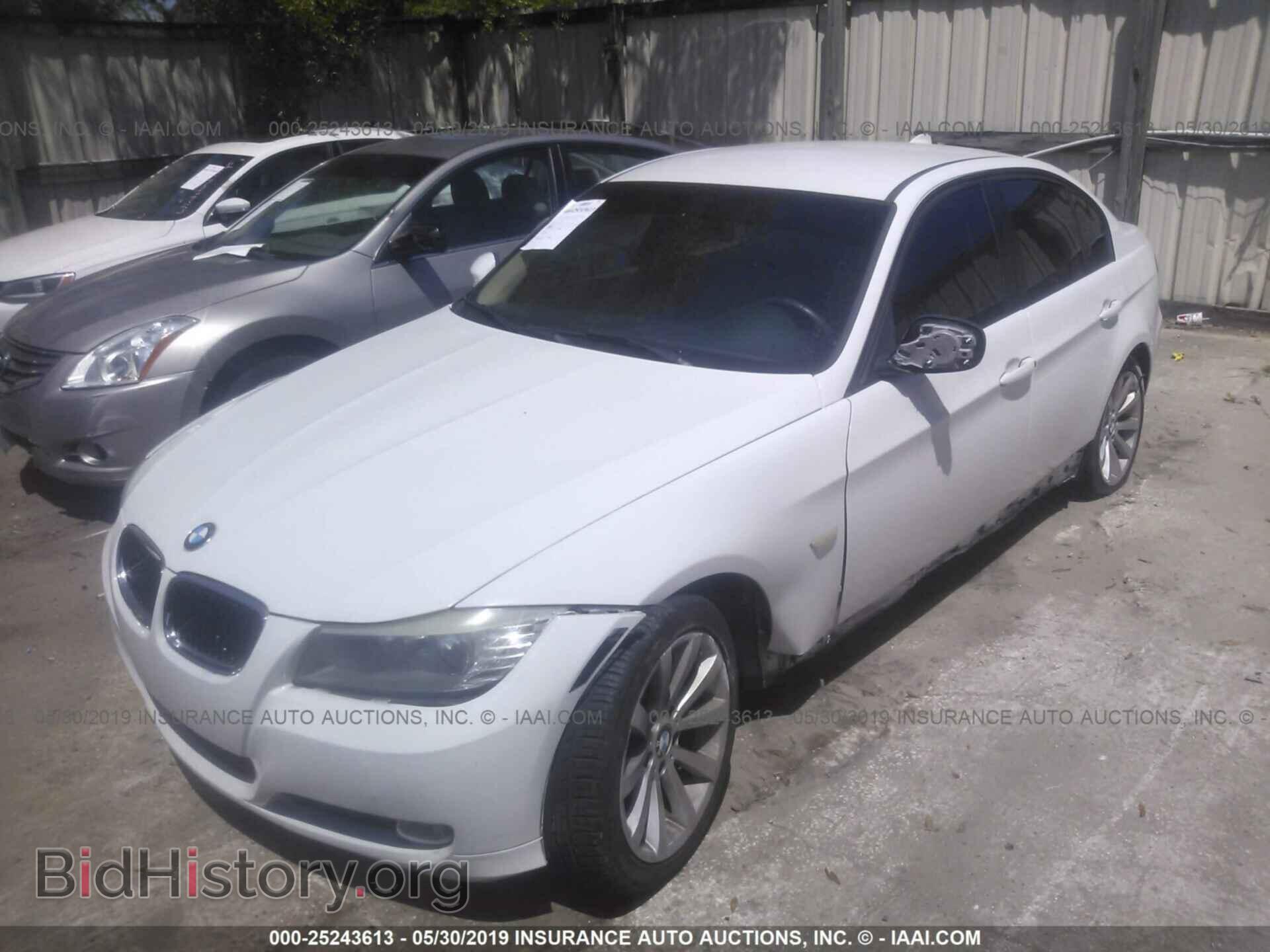 2011 BMW 328 - VIN: WBAPH7C51BE682364 - Фото 2