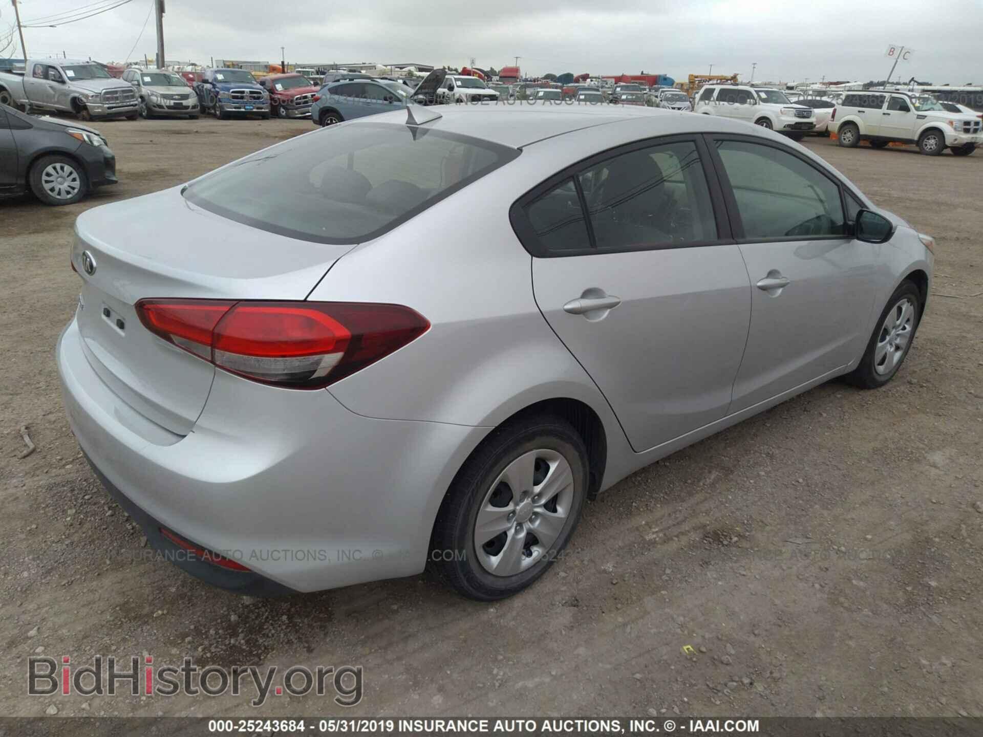 2017 KIA FORTE - VIN: 3KPFK4A71HE039612 - Фото 4