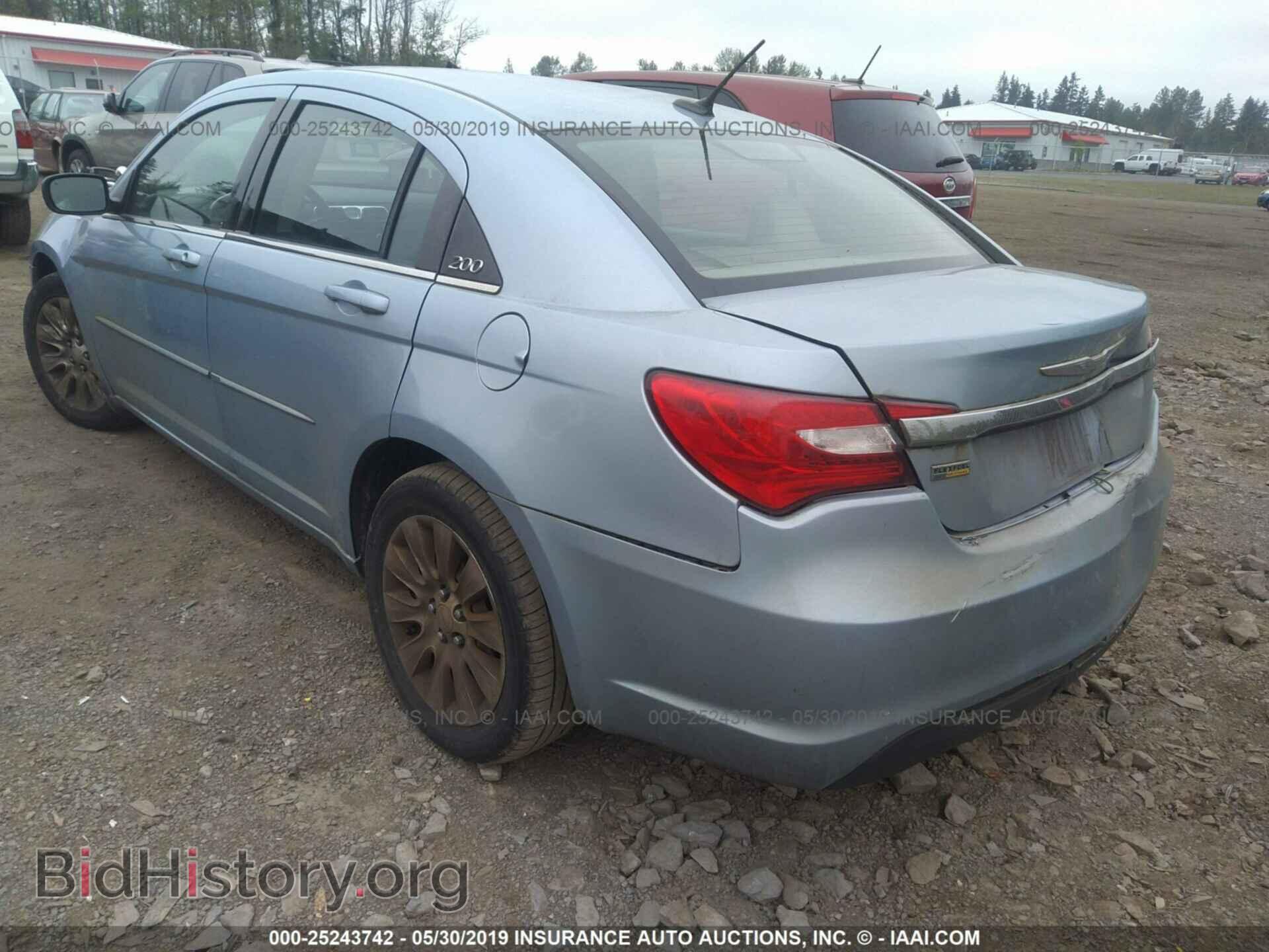 2012 CHRYSLER 200 - VIN: 1C3CCBAG3CN246225 - Фото 3