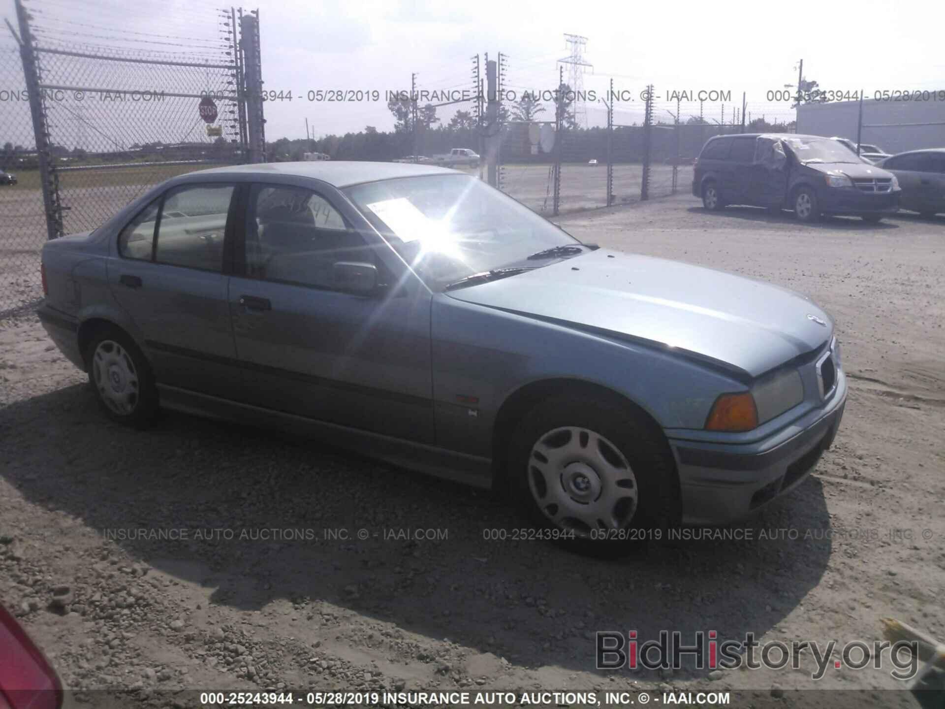 Photo WBACC9329VEE58409 - BMW 318 1997