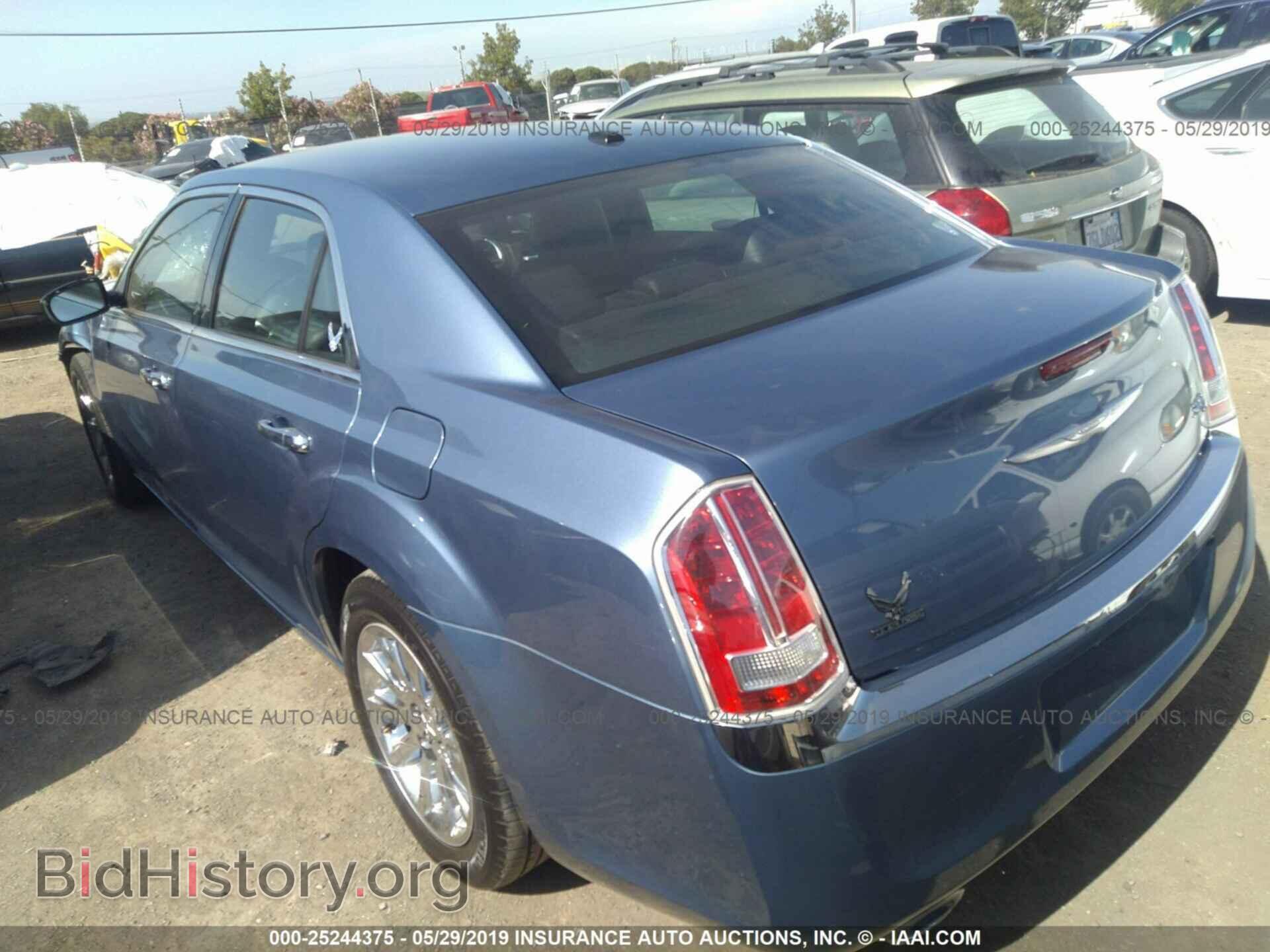 2011 CHRYSLER 300C - VIN: 2C3CA6CT2BH581085 - Фото 3