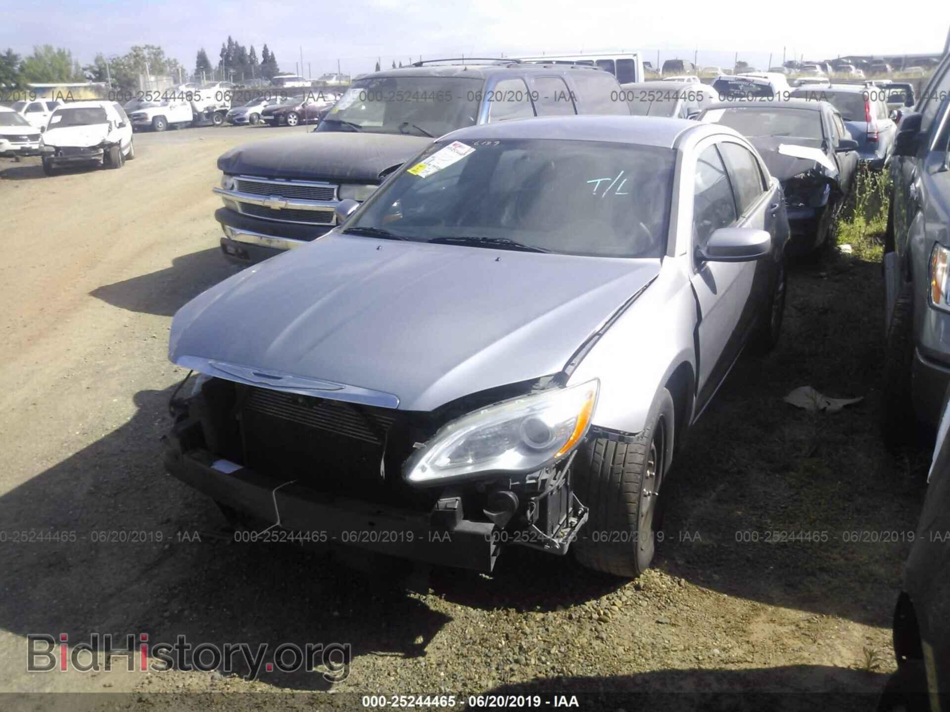 2014 CHRYSLER 200 - VIN: 1C3CCBAB1EN207625 - Фото 2