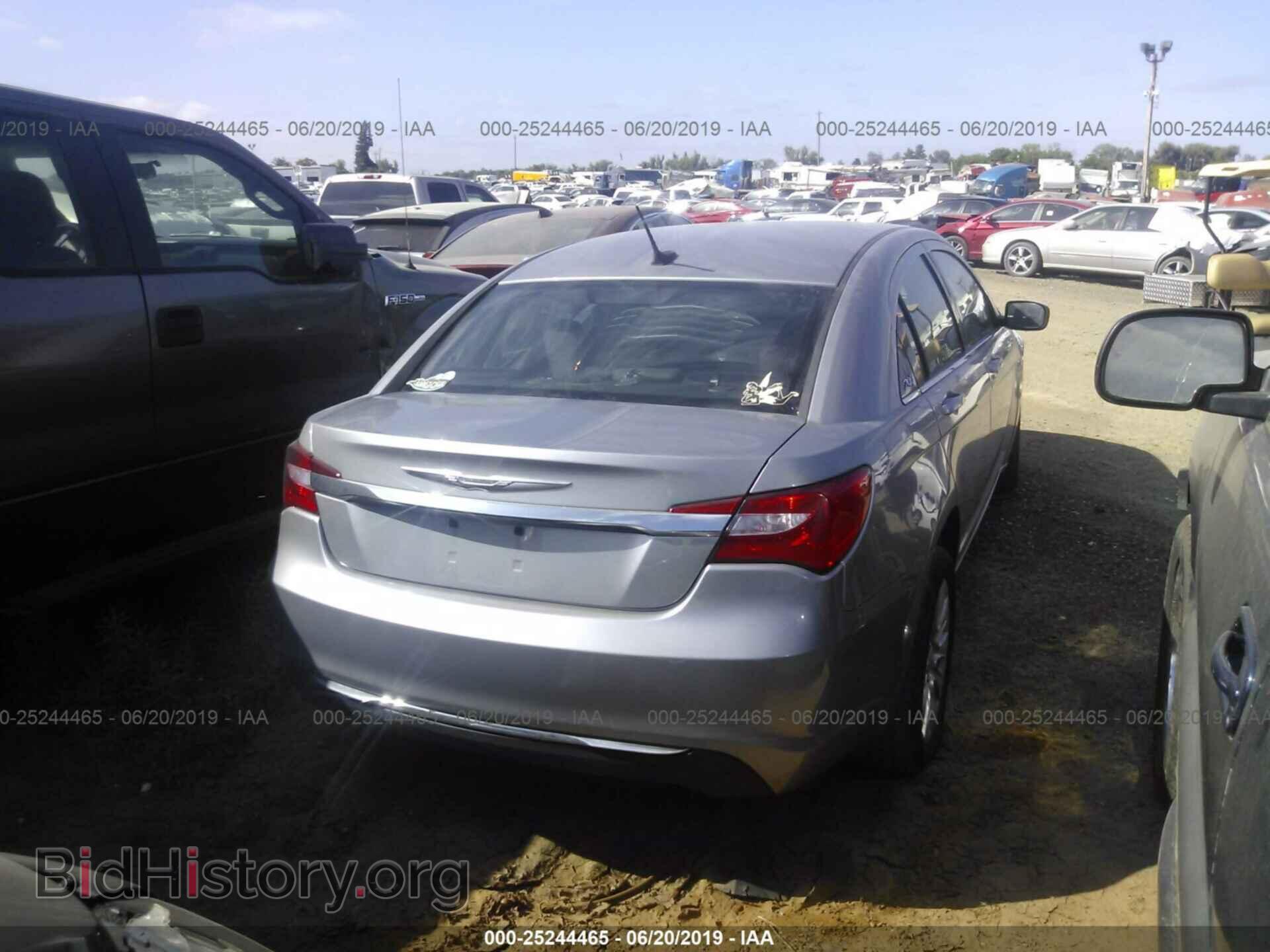2014 CHRYSLER 200 - VIN: 1C3CCBAB1EN207625 - Фото 4