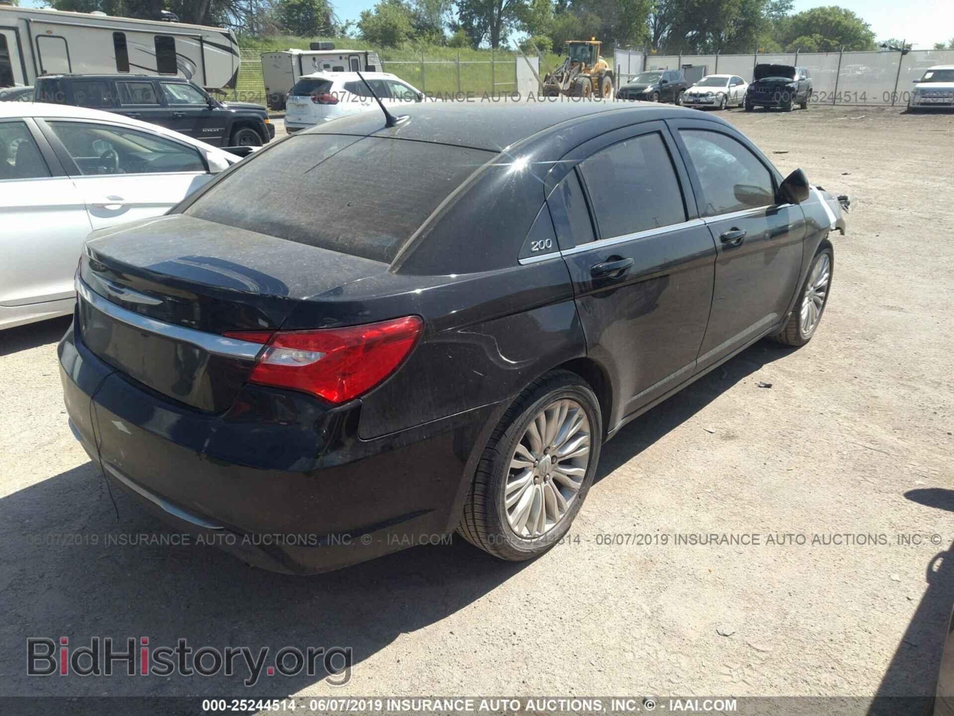 2013 CHRYSLER 200 - VIN: 1C3CCBBB9DN693842 - Фото 4