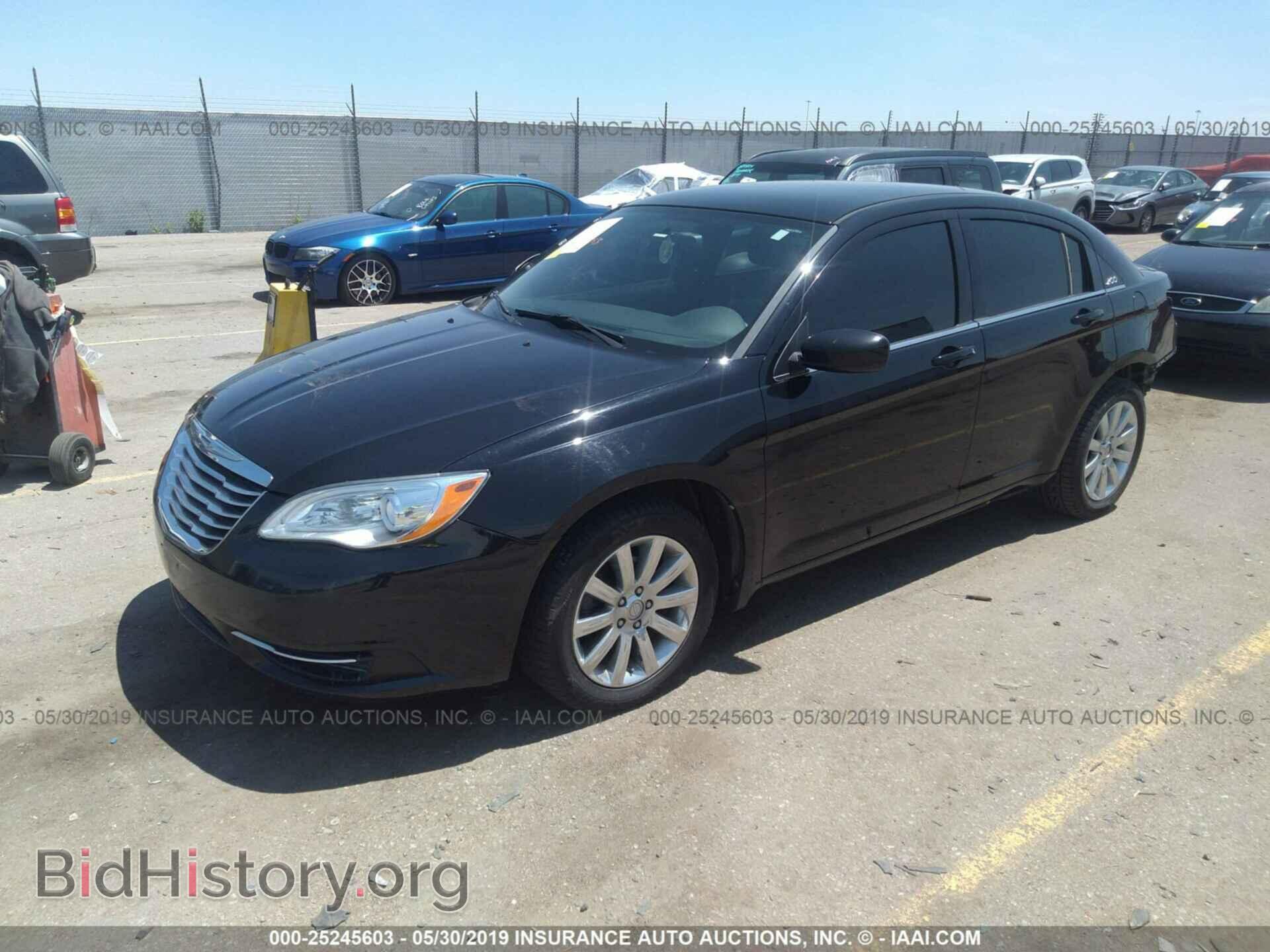2013 CHRYSLER 200 - VIN: 1C3CCBBB3DN615279 - Photo 2
