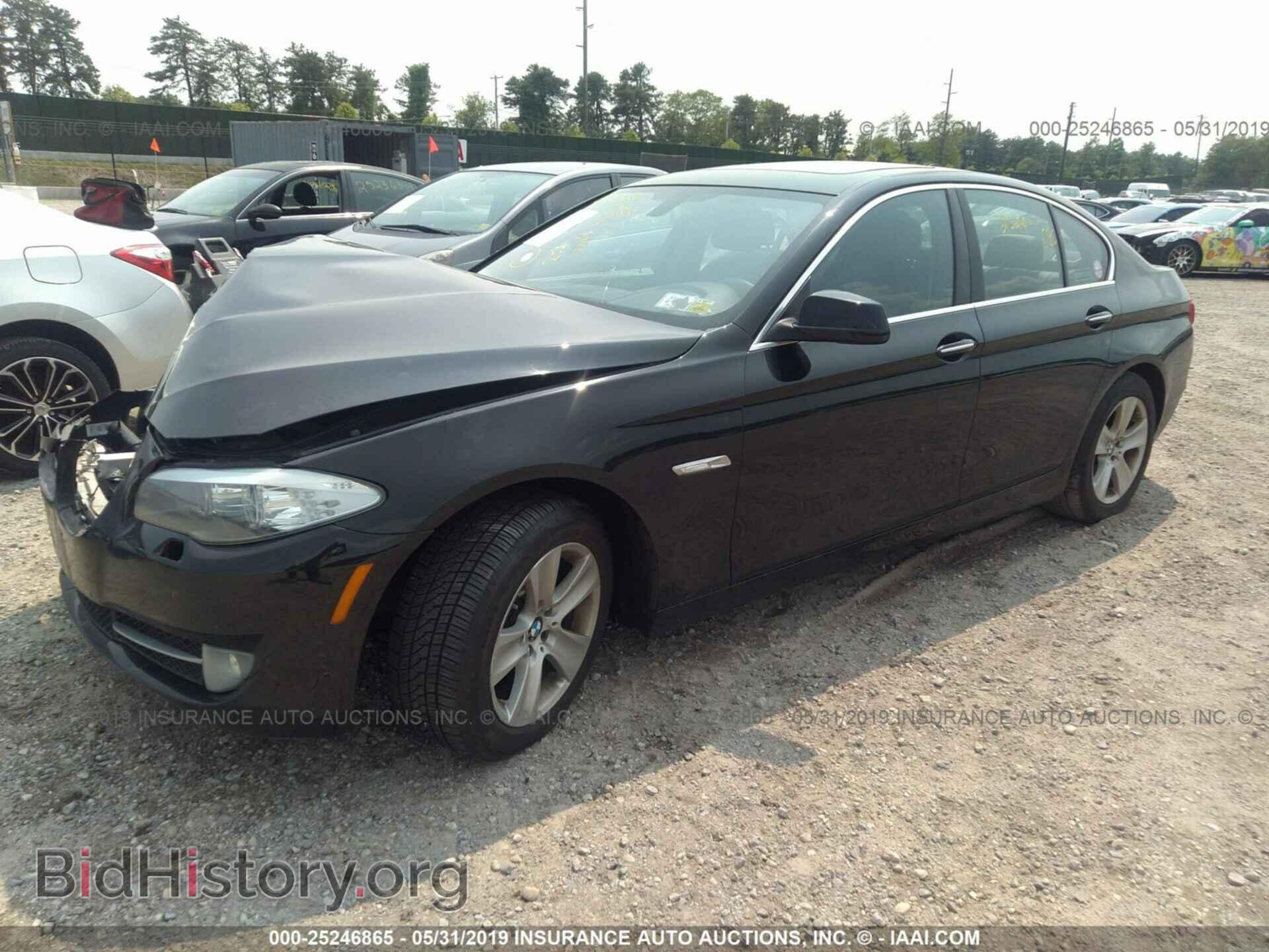 2013 BMW 528 - VIN: WBAXH5C52DD109969 - Фото 2