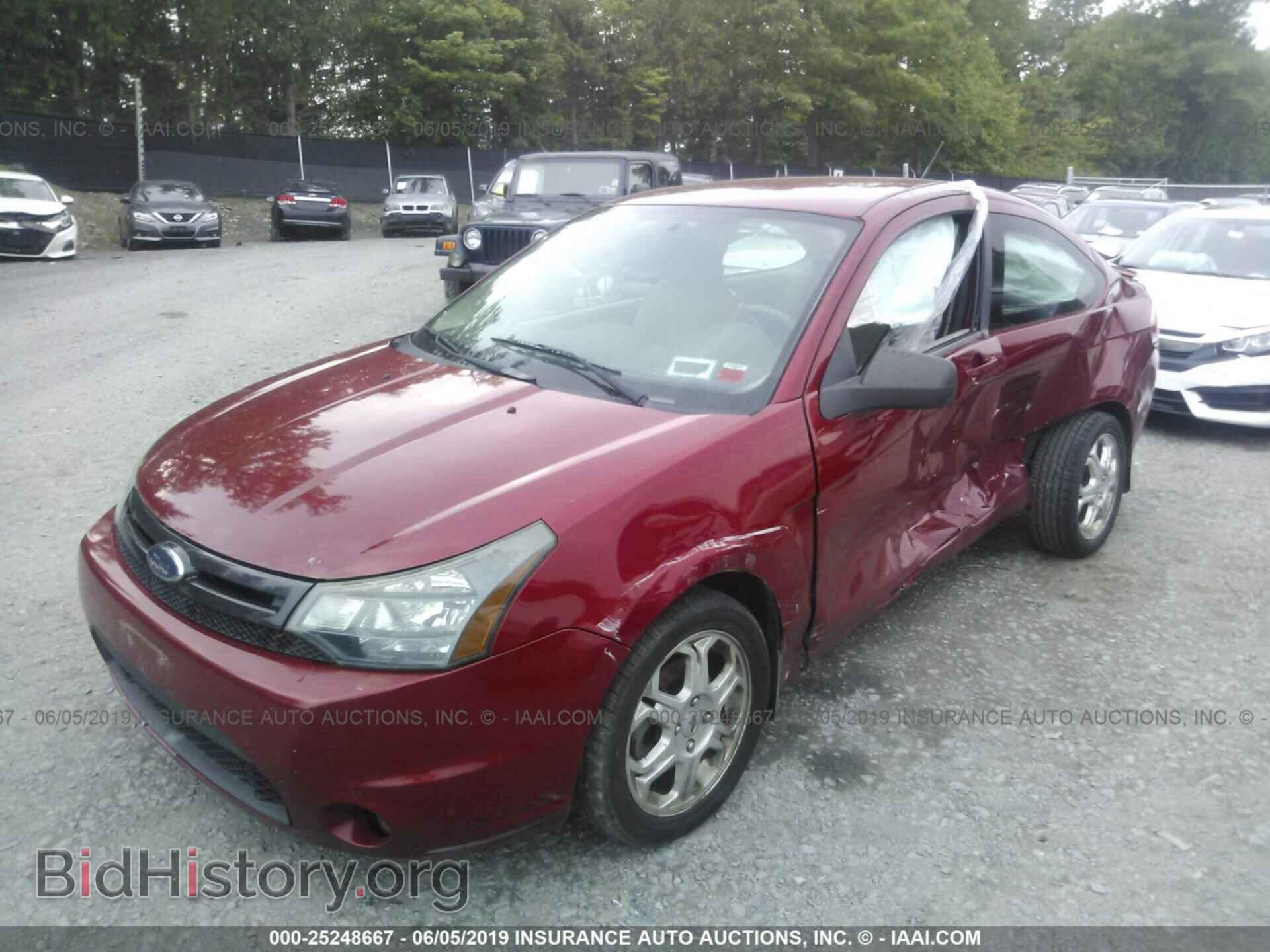 2009 FORD FOCUS - VIN: 1FAHP32N09W256700 - Фото 2