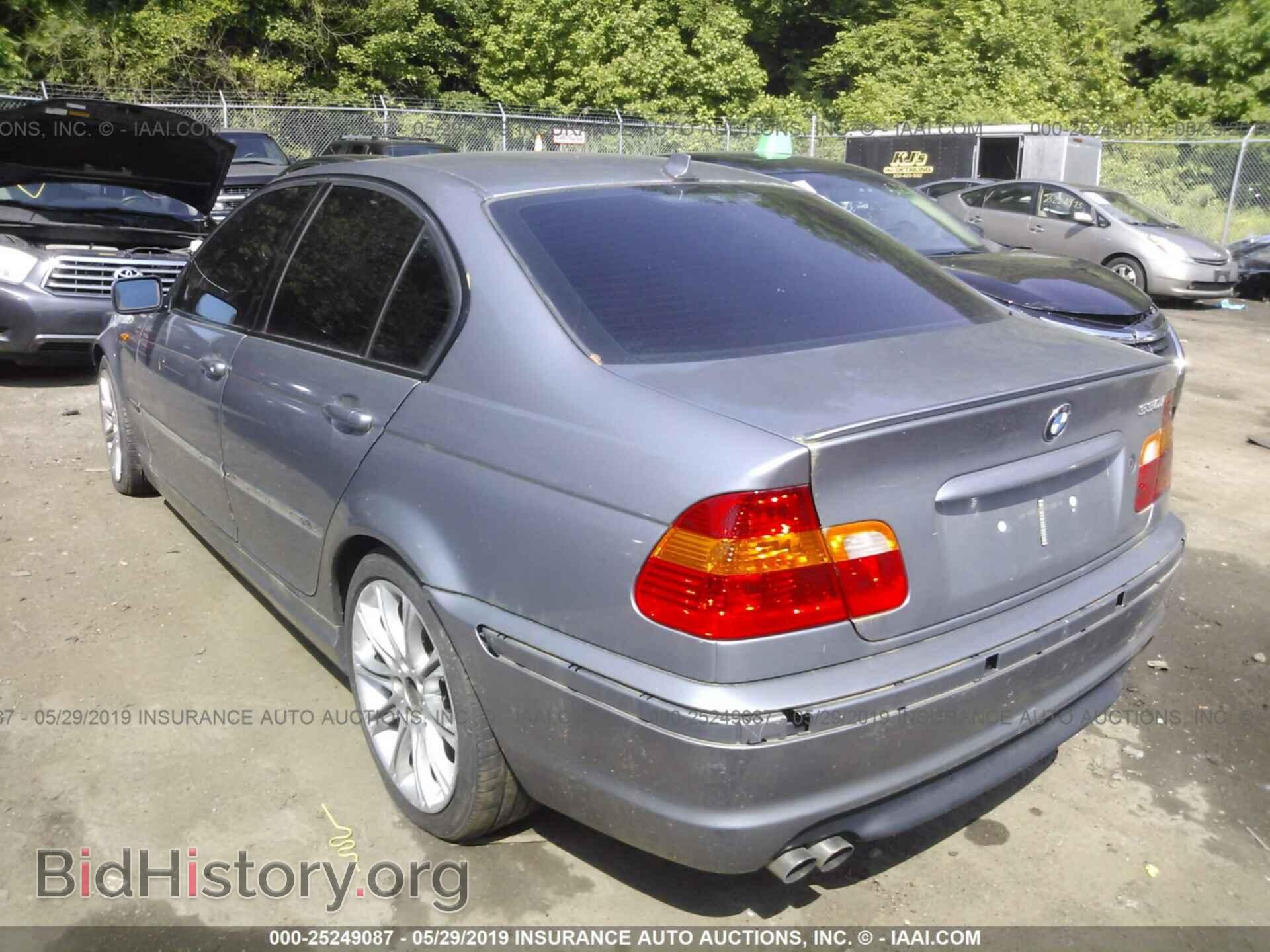 2005 BMW 330 - VIN: WBAEV53455KM40422 - Фото 3