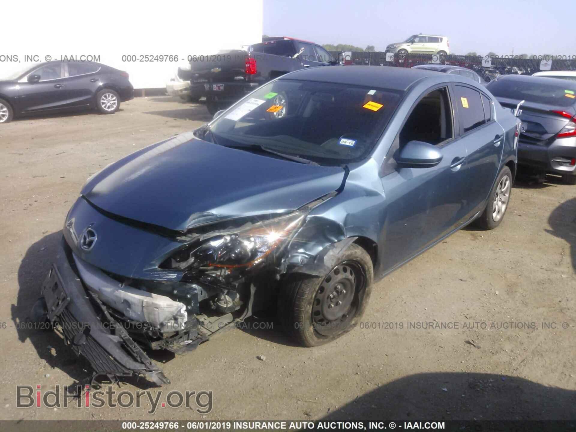 2011 MAZDA 3 - VIN: JM1BL1UF8B1496604 - Фото 2