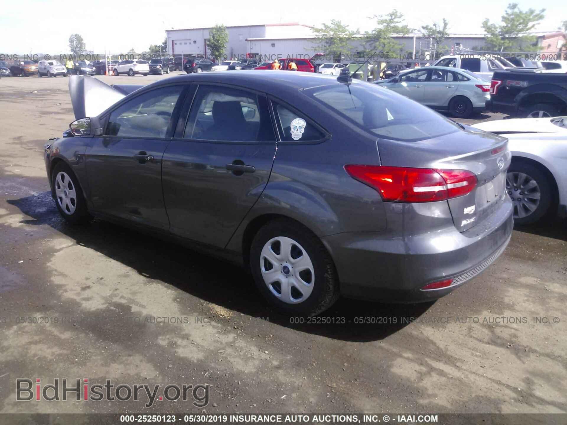 2016 FORD FOCUS - VIN: 1FADP3E21GL371921 - Фото 3