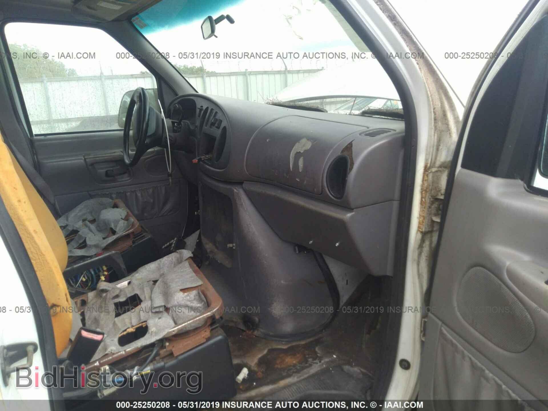 1998 FORD ECONOLINE - VIN: 1FDSS34F1WHB23475 - Фото 5