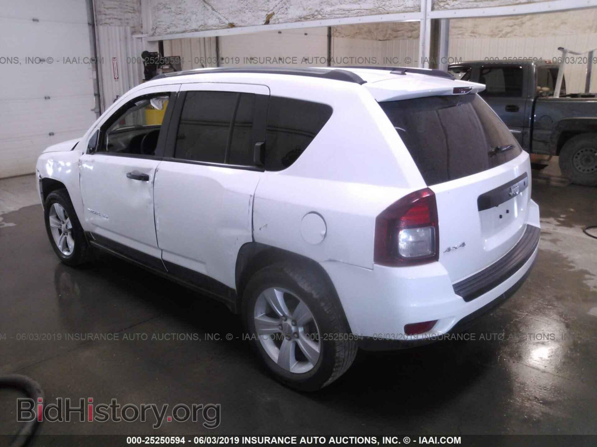 2014 JEEP COMPASS - VIN: 1C4NJDBBXED574677 - Photo 3