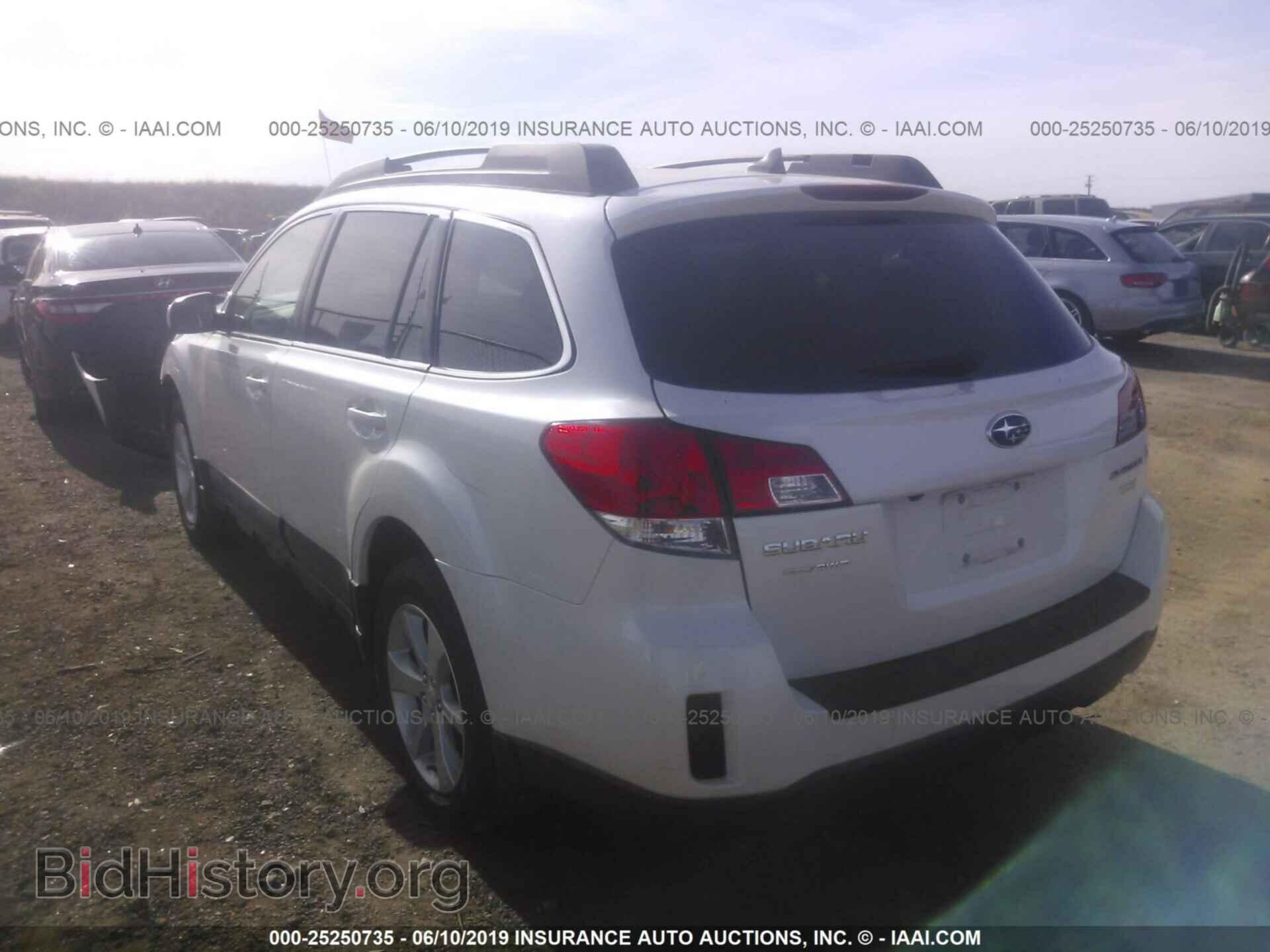 2014 SUBARU OUTBACK - VIN: 4S4BRBLC1E3310773 - Фото 3