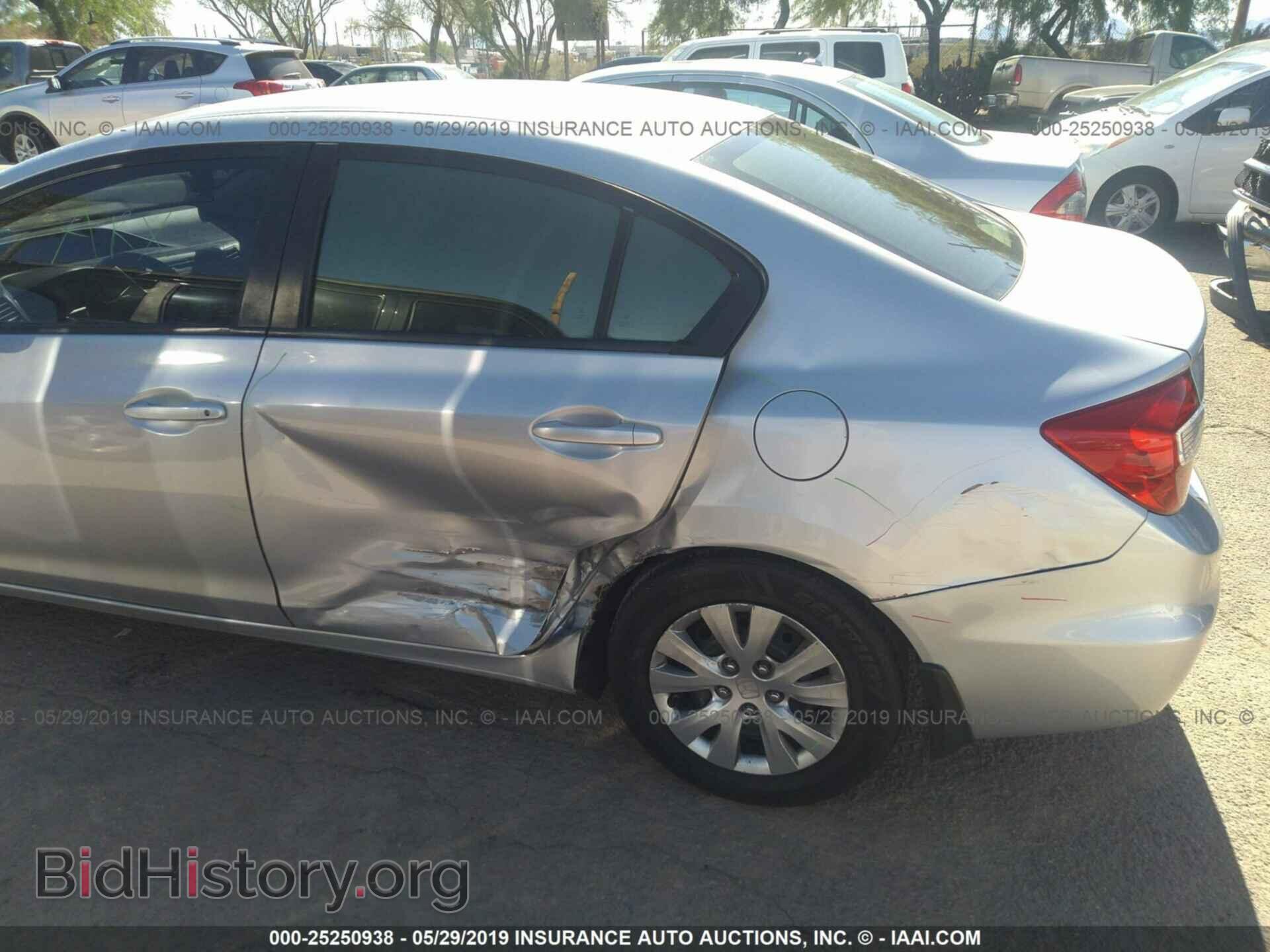 2012 HONDA CIVIC - VIN: 2HGFB2F59CH570745 - Фото 6