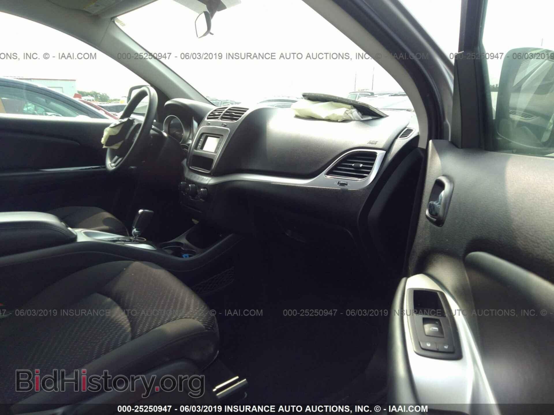 2018 DODGE JOURNEY - VIN: 3C4PDCAB7JT235908 - Фото 5