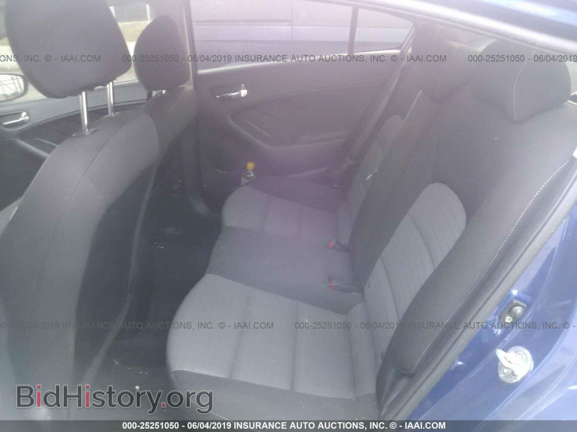 2017 KIA FORTE - VIN: 3KPFL4A72HE127971 - Фото 8