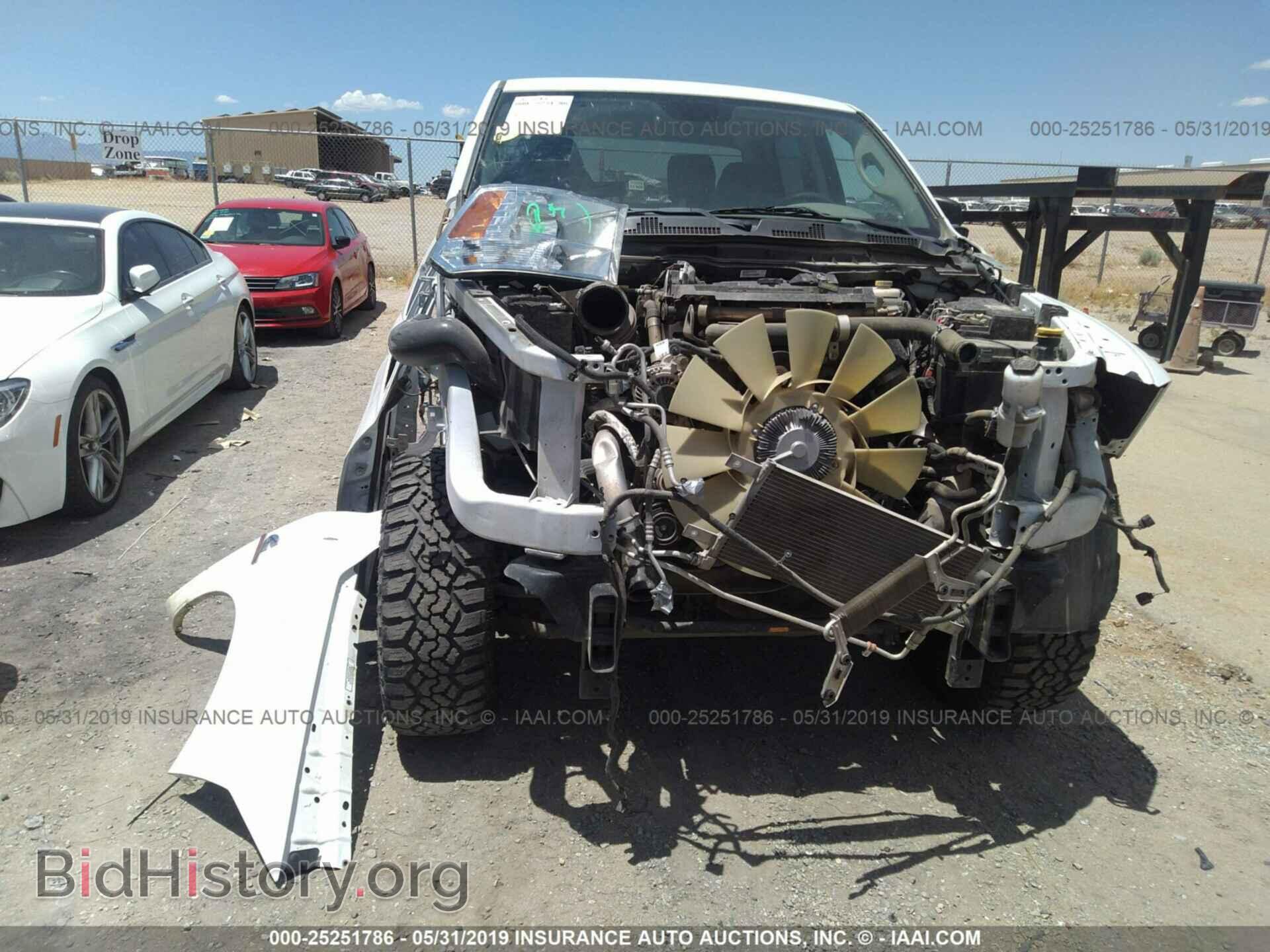 2017 RAM 2500 - VIN: 3C6UR5HLXHG517100 - Фото 6