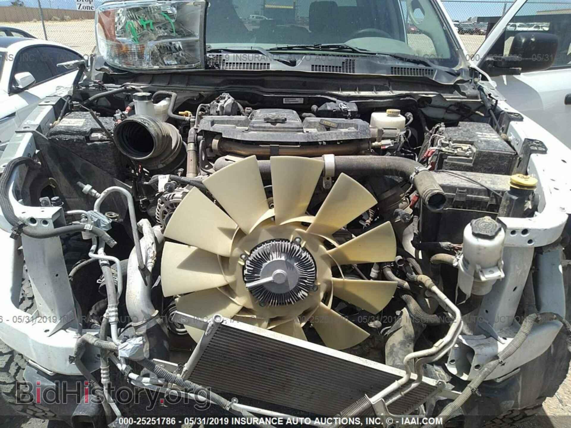 2017 RAM 2500 - VIN: 3C6UR5HLXHG517100 - Фото 10