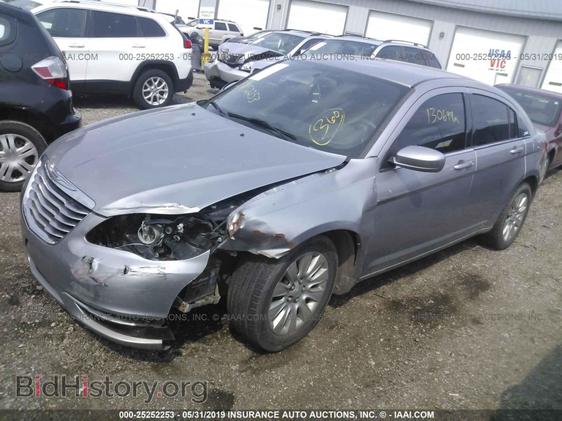 2013 CHRYSLER 200 - VIN: 1C3CCBAB0DN624751 - Photo 2