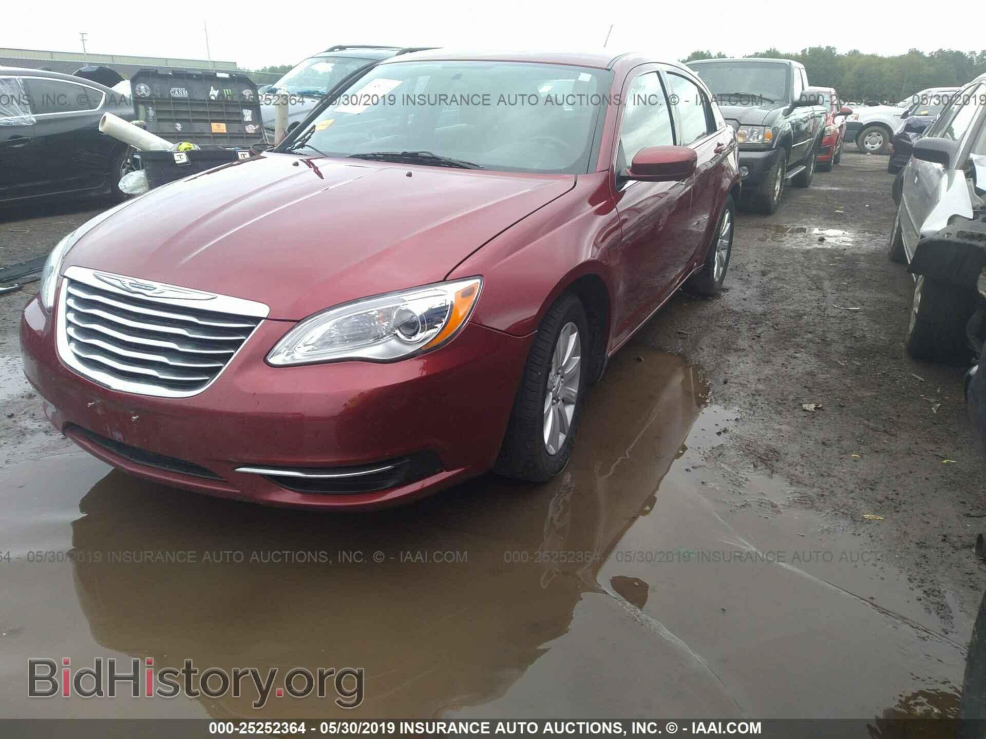 2011 CHRYSLER 200 - VIN: 1C3BC1FB3BN531198 - Photo 2