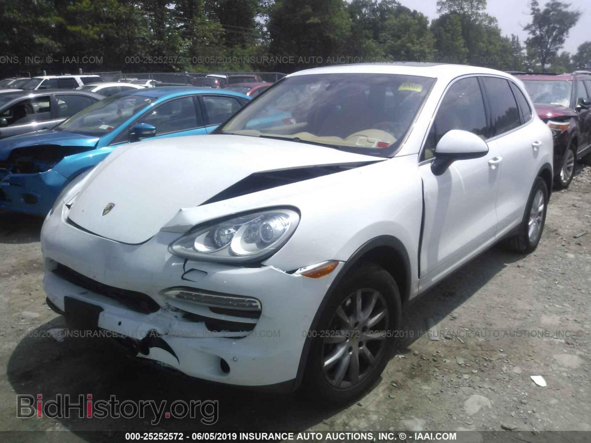 2014 PORSCHE CAYENNE - VIN: WP1AA2A28ELA93545 - Фото 2