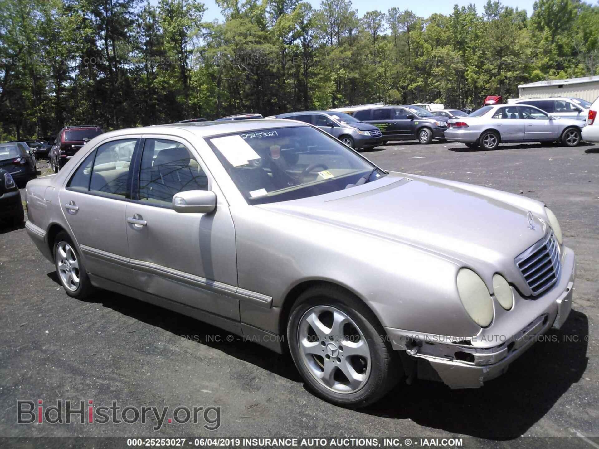 Photo WDBJF65J02B489769 - MERCEDES-BENZ E 2002