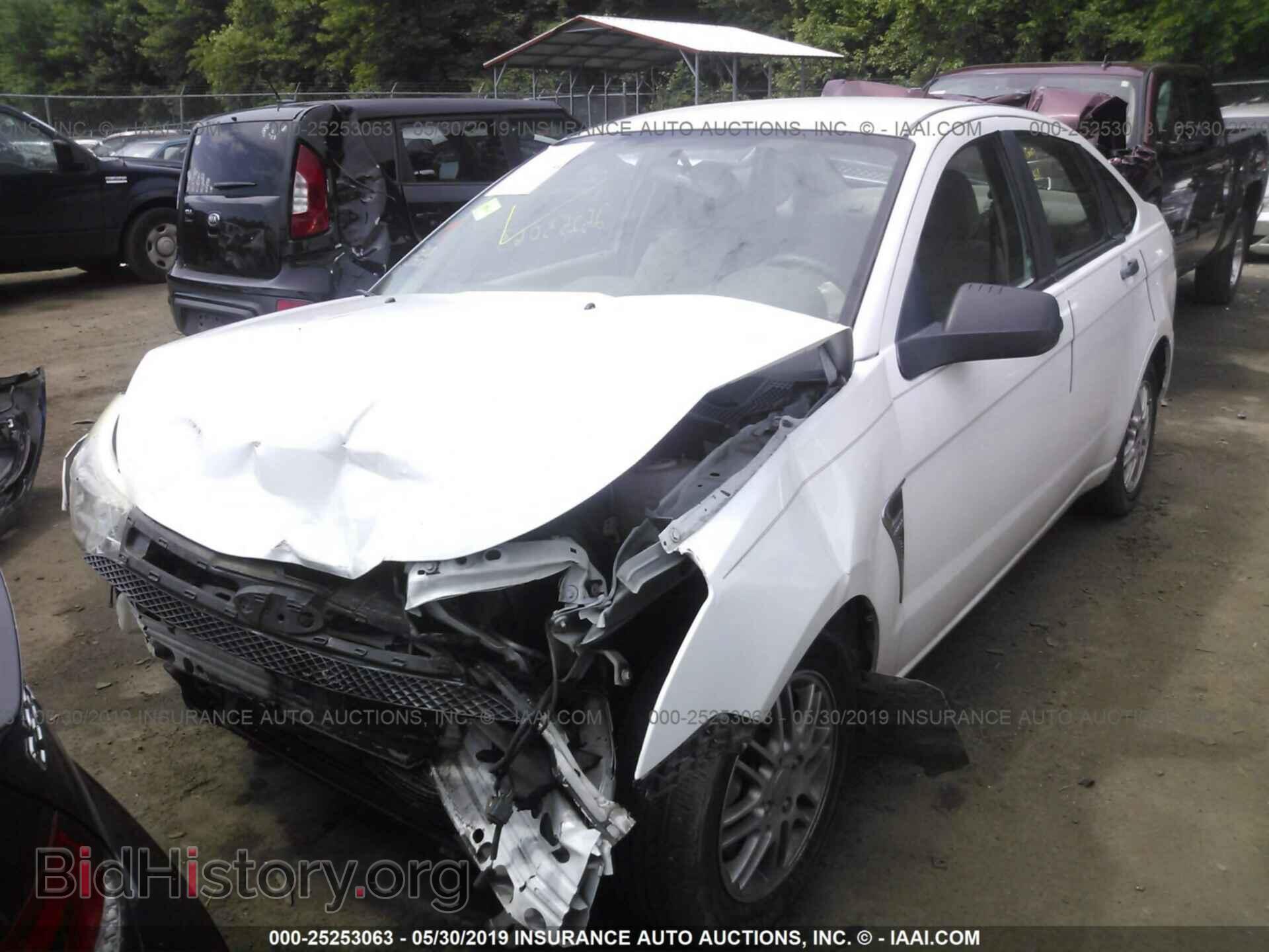 2008 FORD FOCUS - VIN: 1FAHP35N58W159681 - Фото 2