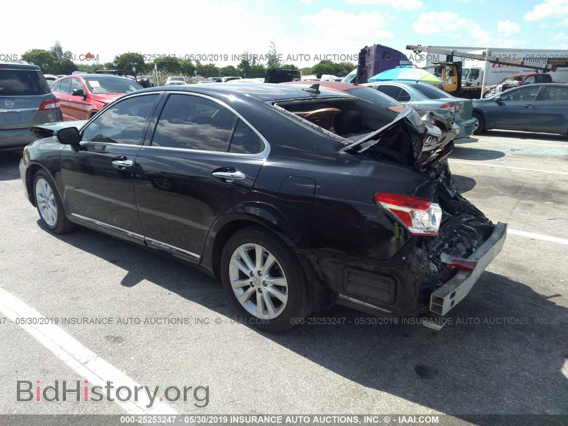 2011 LEXUS ES - VIN: JTHBK1EGXB2448637 - Фото 3