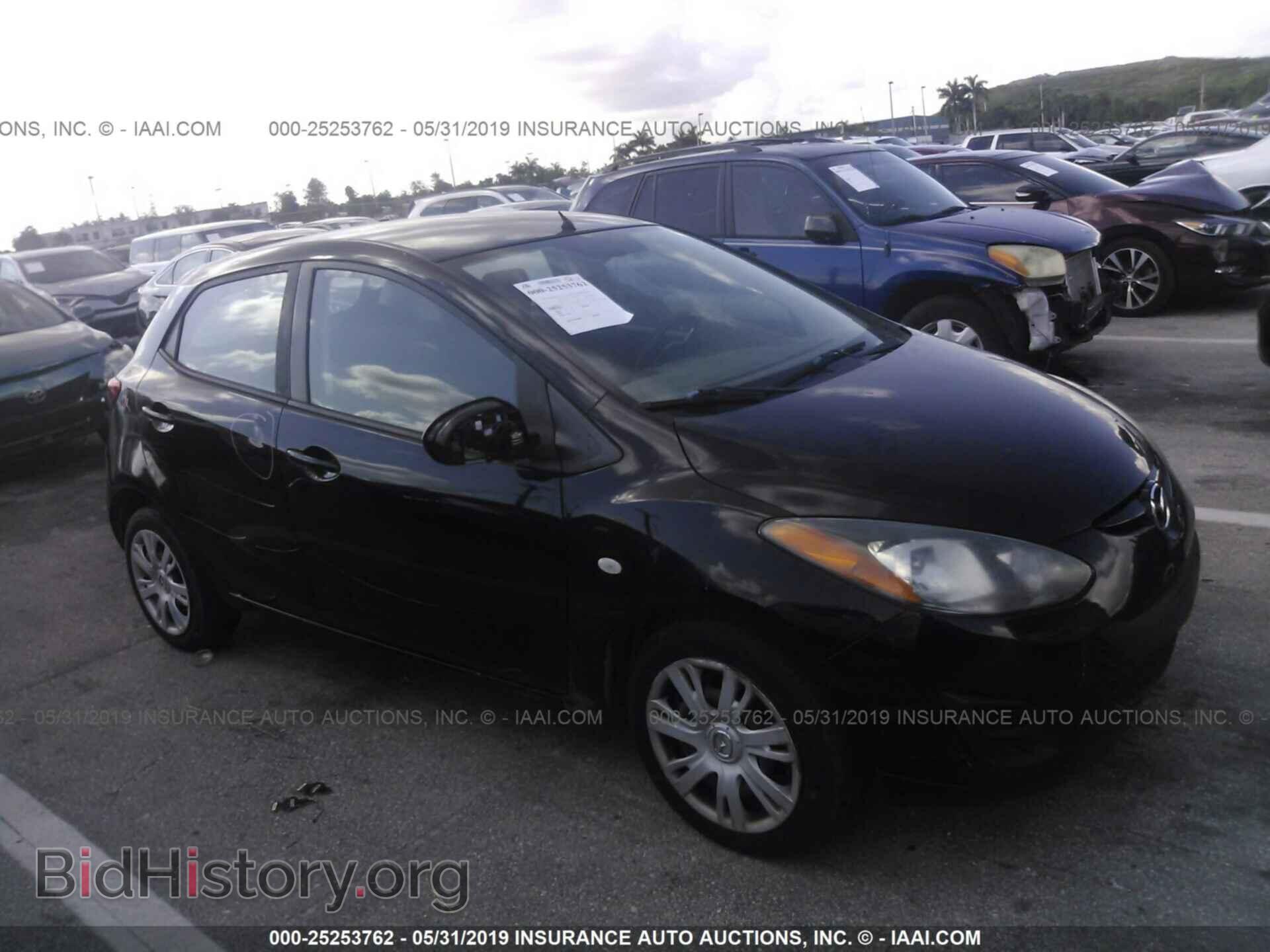 Фотография JM1DE1KY5D0155581 - MAZDA MAZDA2 2013