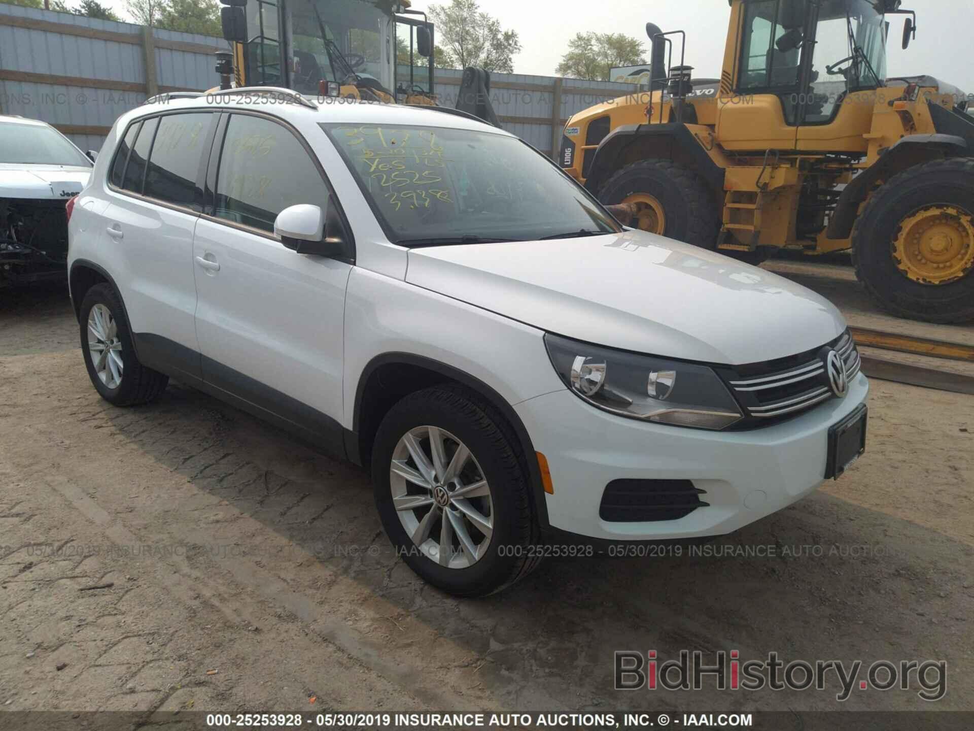 Фотография WVGBV7AX9FW605554 - VOLKSWAGEN TIGUAN 2015