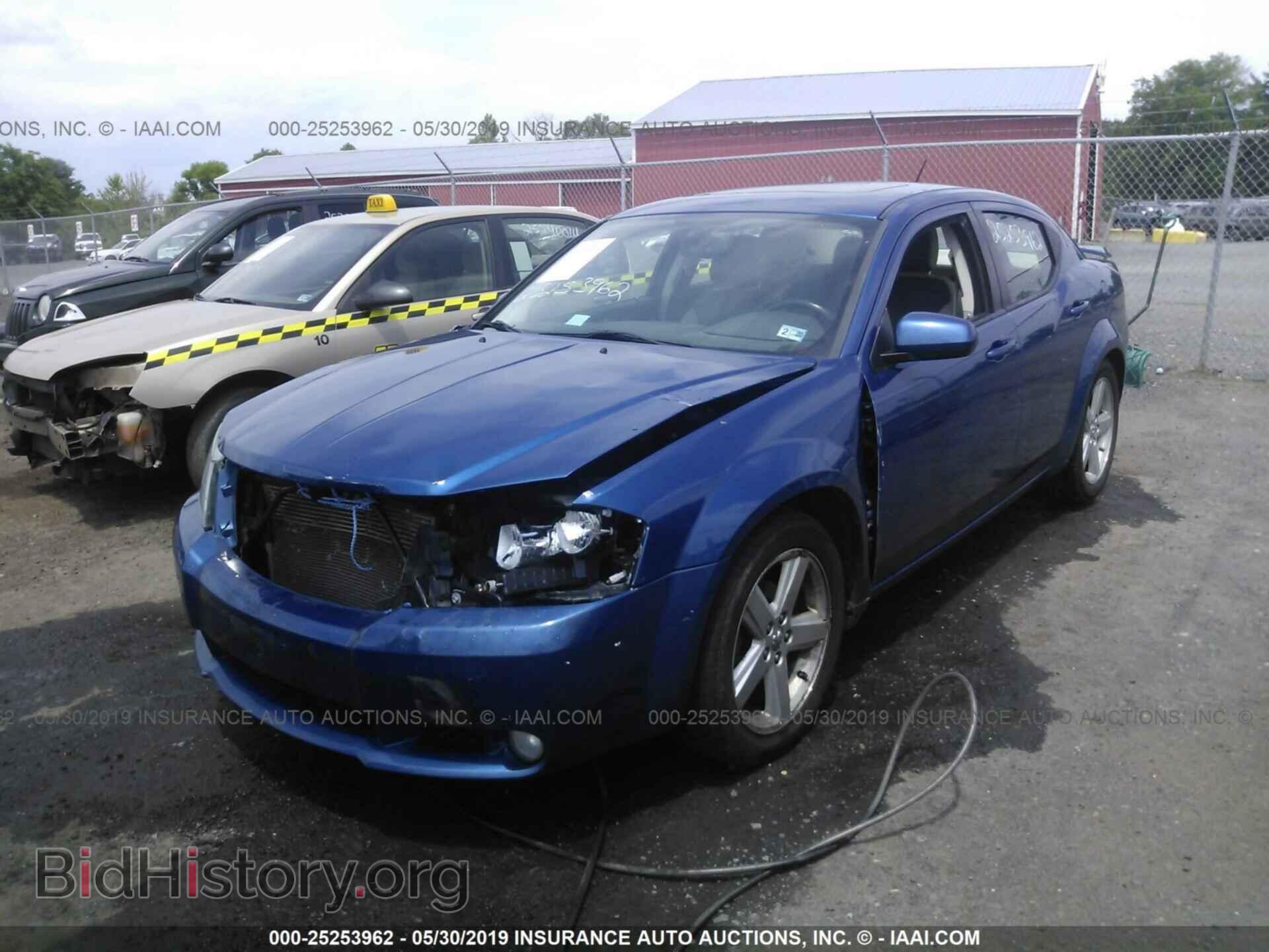 2010 DODGE AVENGER - VIN: 1B3CC5FV8AN130554 - Фото 2