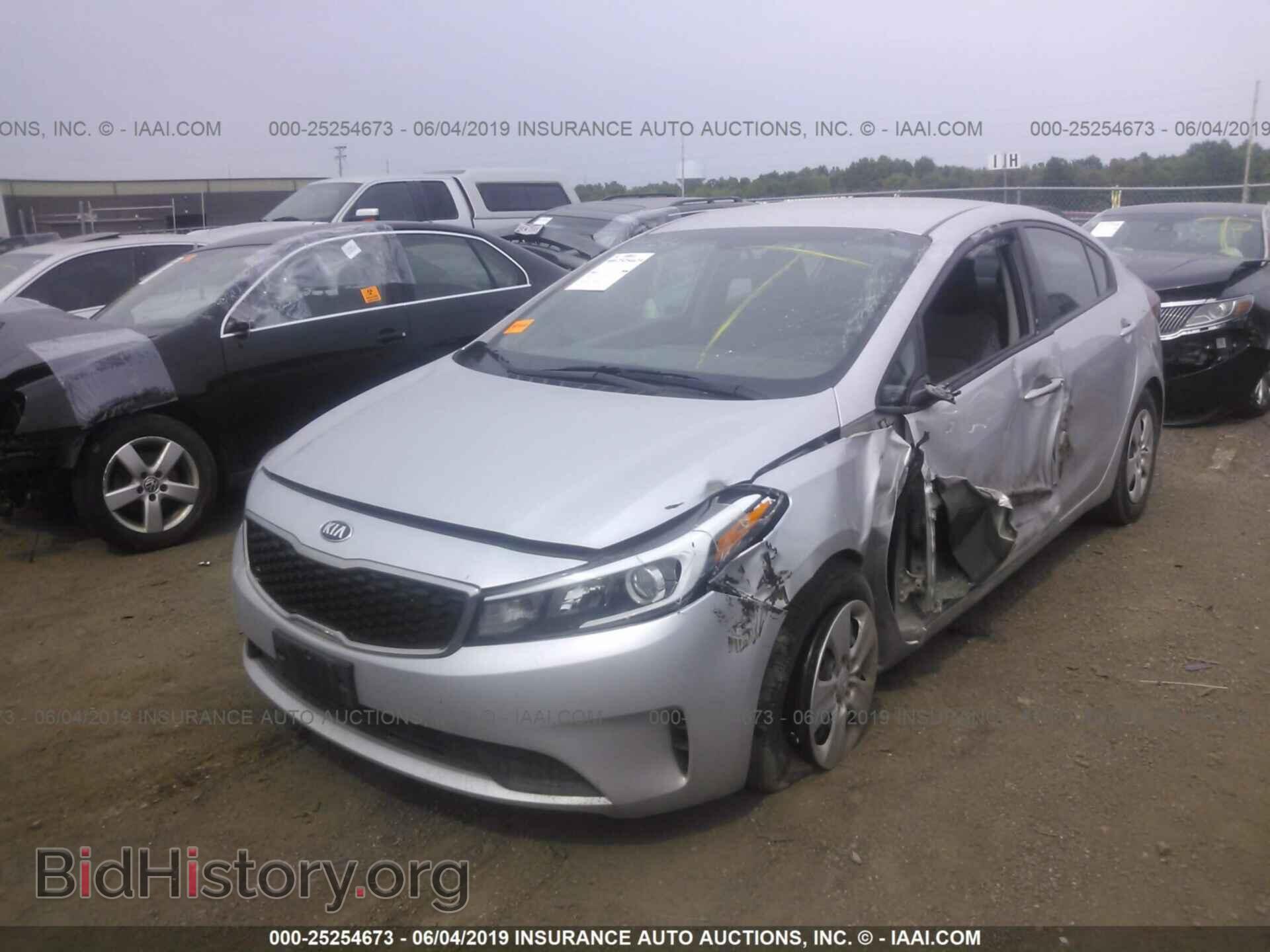 2017 KIA FORTE - VIN: 3KPFK4A79HE123693 - Photo 2