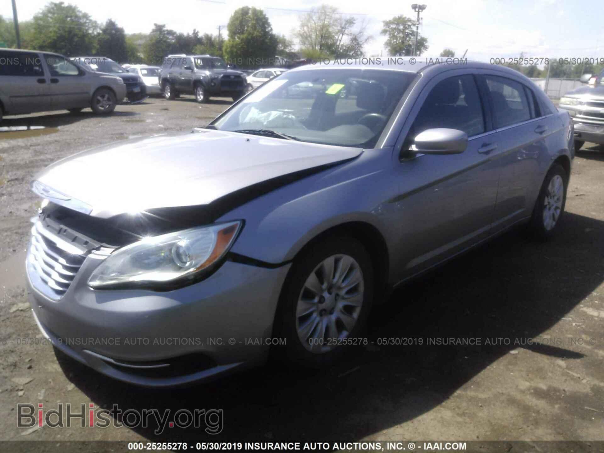 2013 CHRYSLER 200 - VIN: 1C3CCBAG8DN728402 - Photo 2